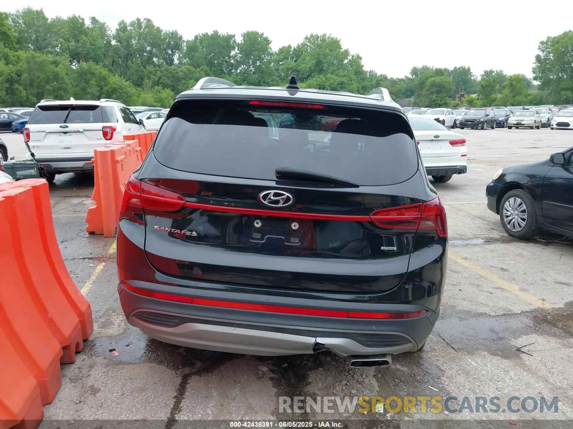16 Photograph of a damaged car 5NMS2DAJ1PH543952 HYUNDAI SANTA FE 2023