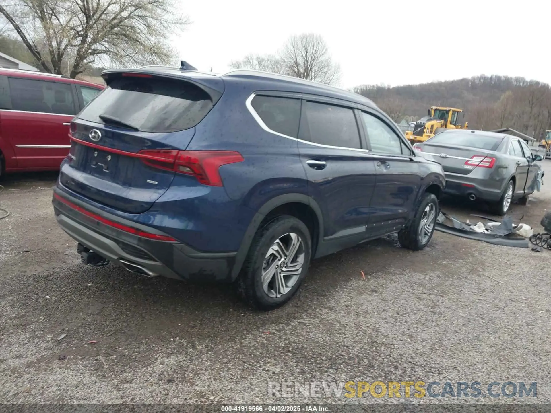 4 Photograph of a damaged car 5NMS2DAJ1PH550514 HYUNDAI SANTA FE 2023