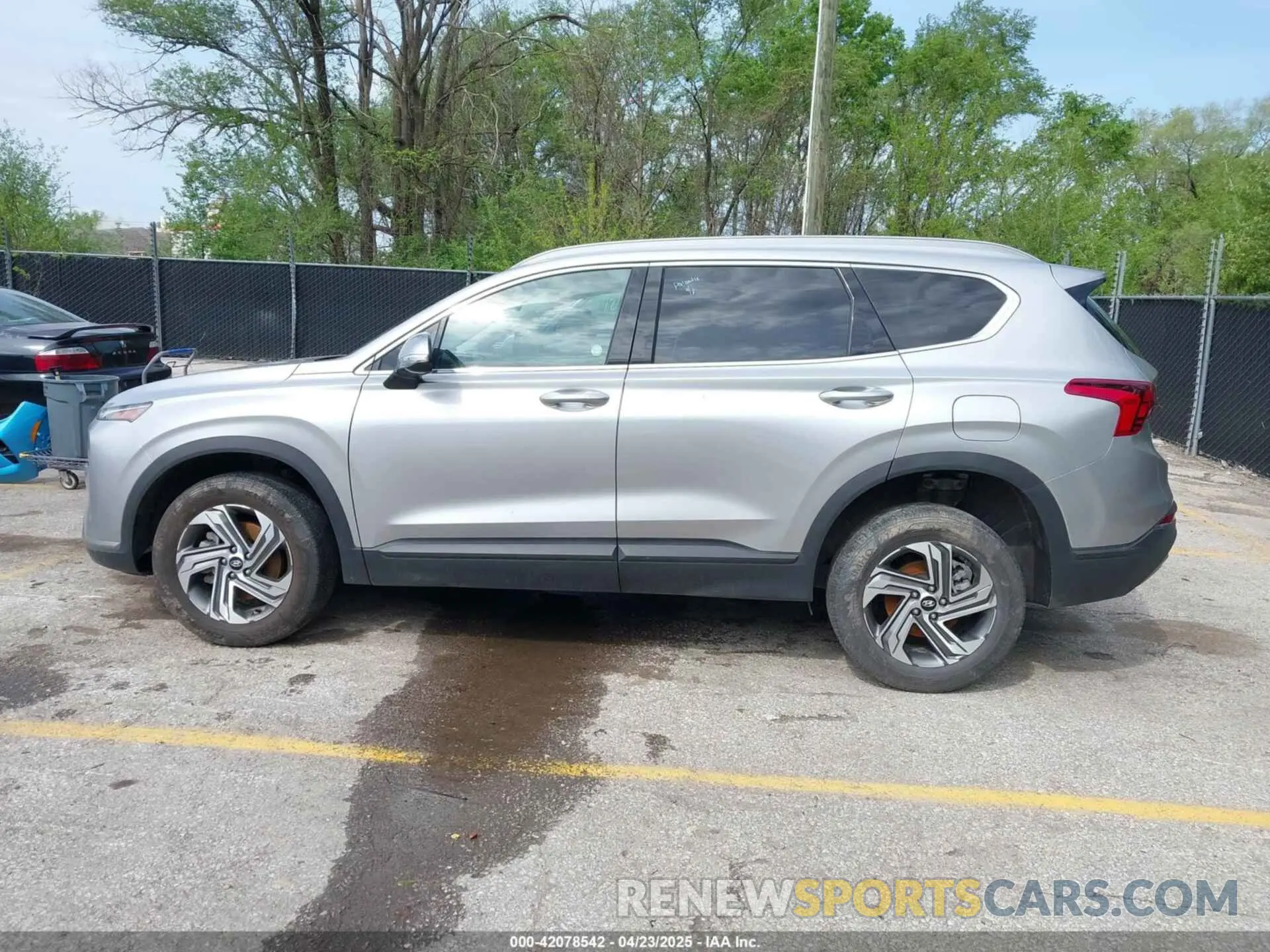 13 Photograph of a damaged car 5NMS2DAJ1PH636471 HYUNDAI SANTA FE 2023