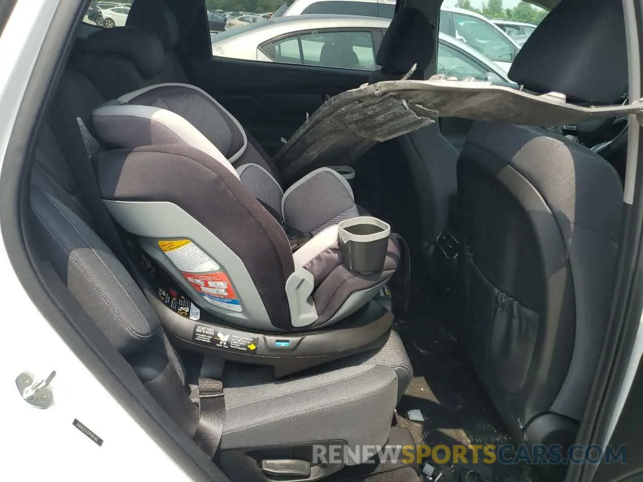 10 Photograph of a damaged car 5NMS2DAJ2PH517683 HYUNDAI SANTA FE 2023