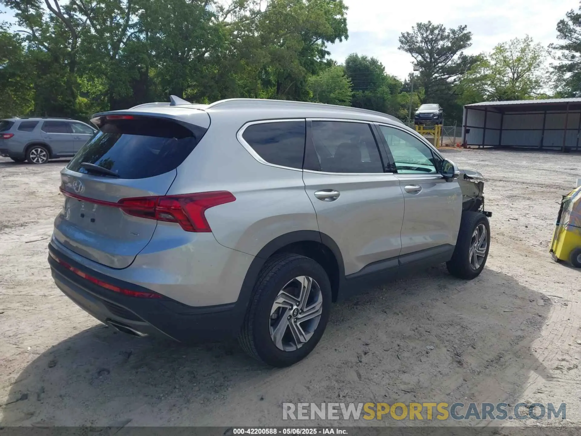4 Photograph of a damaged car 5NMS2DAJ2PH643753 HYUNDAI SANTA FE 2023