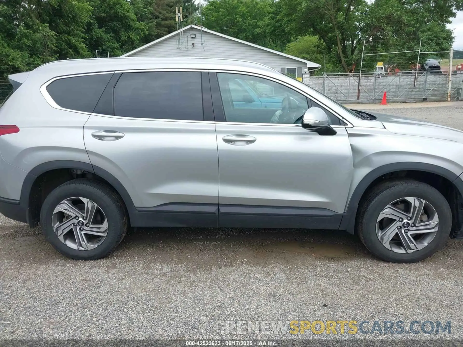 13 Photograph of a damaged car 5NMS2DAJ3PH645592 HYUNDAI SANTA FE 2023