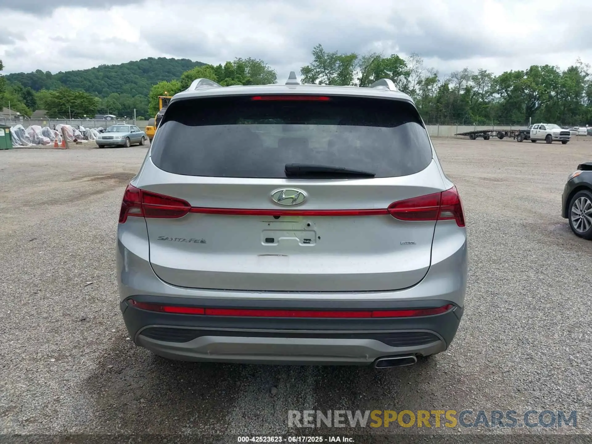 16 Photograph of a damaged car 5NMS2DAJ3PH645592 HYUNDAI SANTA FE 2023
