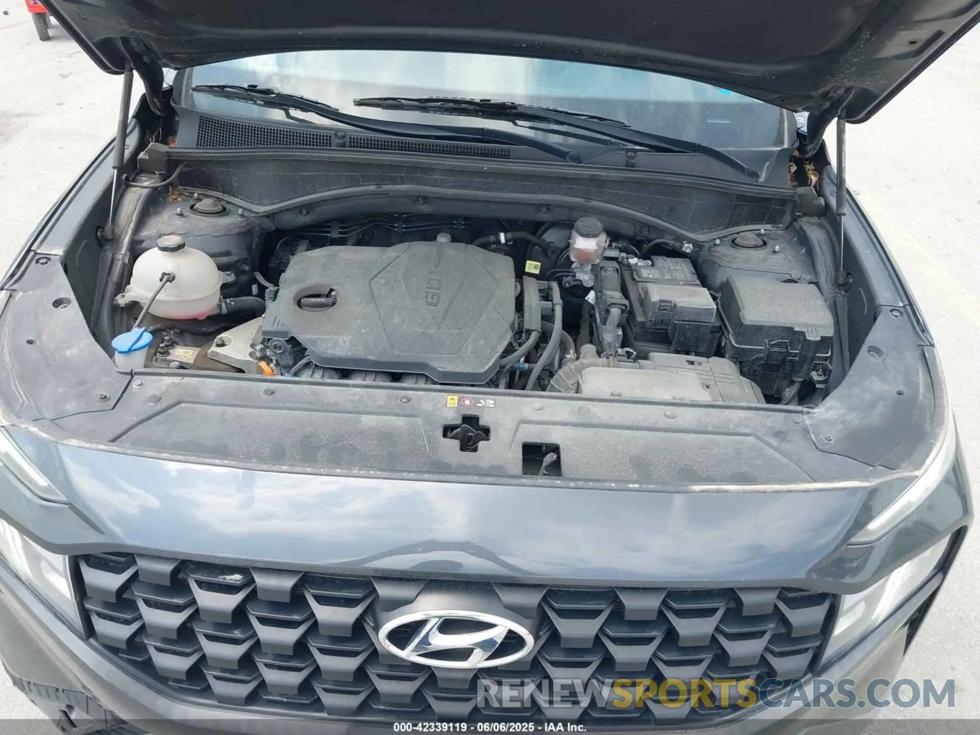 10 Photograph of a damaged car 5NMS2DAJ5PH514082 HYUNDAI SANTA FE 2023