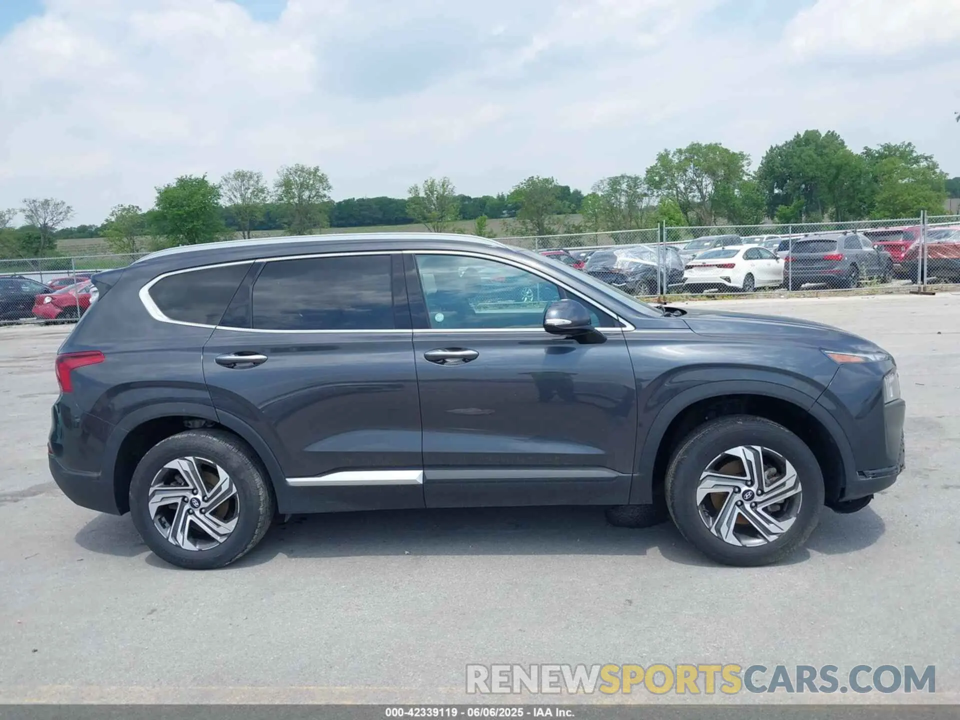13 Photograph of a damaged car 5NMS2DAJ5PH514082 HYUNDAI SANTA FE 2023