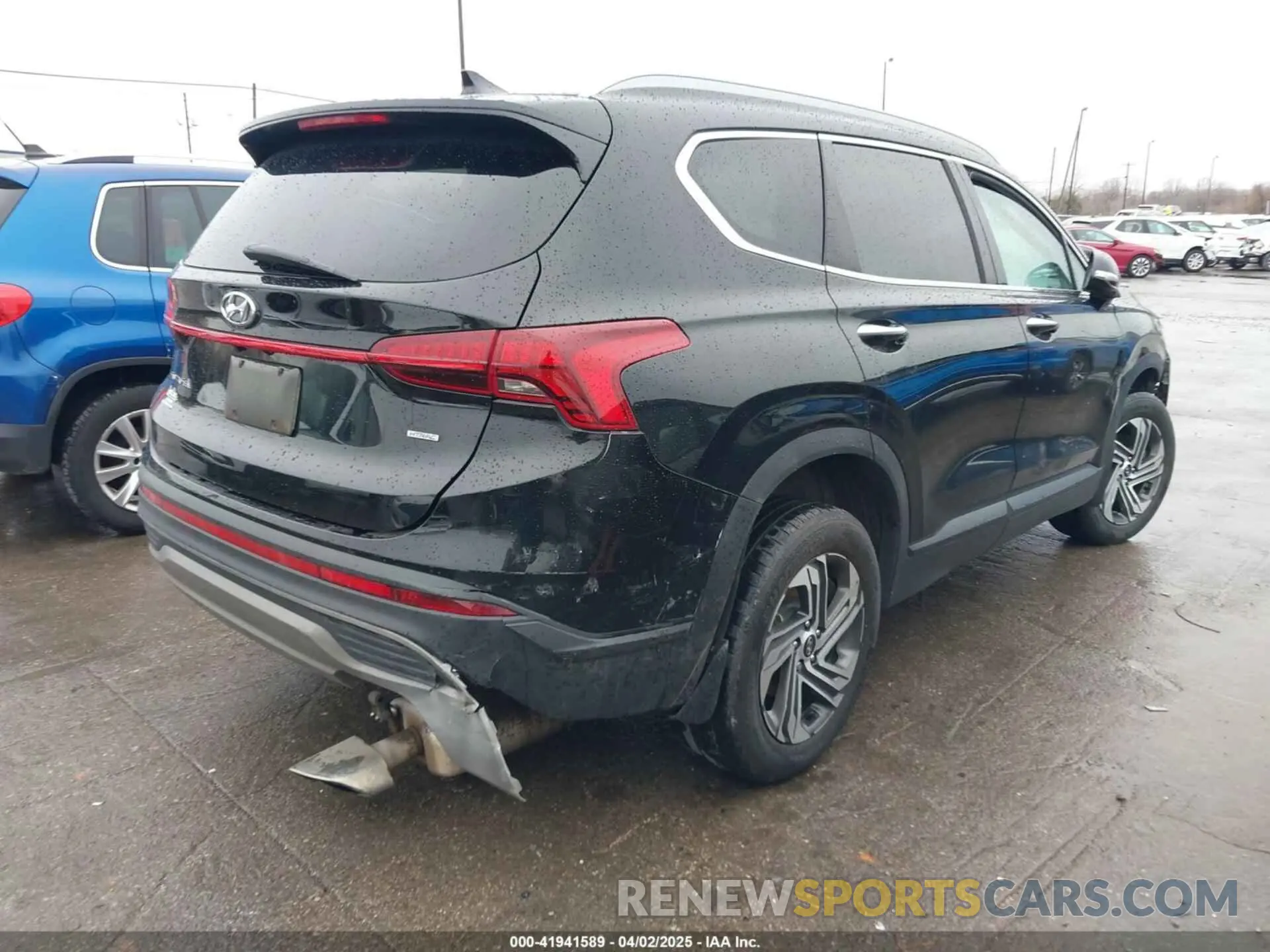4 Photograph of a damaged car 5NMS2DAJ5PH519797 HYUNDAI SANTA FE 2023