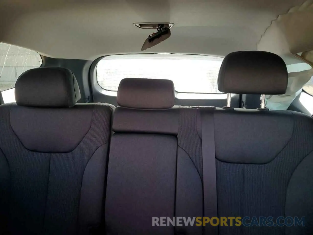 10 Photograph of a damaged car 5NMS2DAJ5PH540889 HYUNDAI SANTA FE 2023