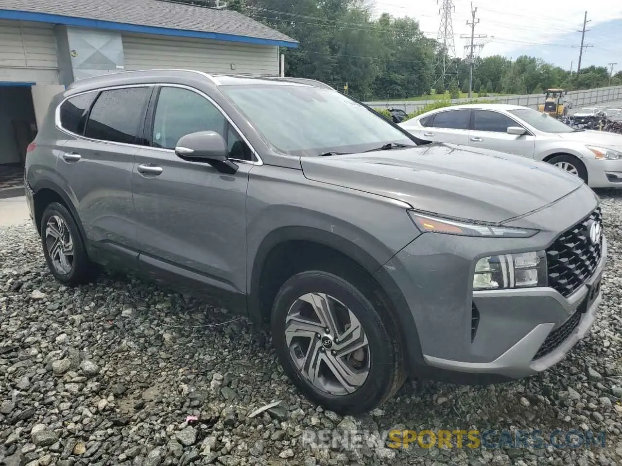 4 Photograph of a damaged car 5NMS2DAJ5PH570703 HYUNDAI SANTA FE 2023