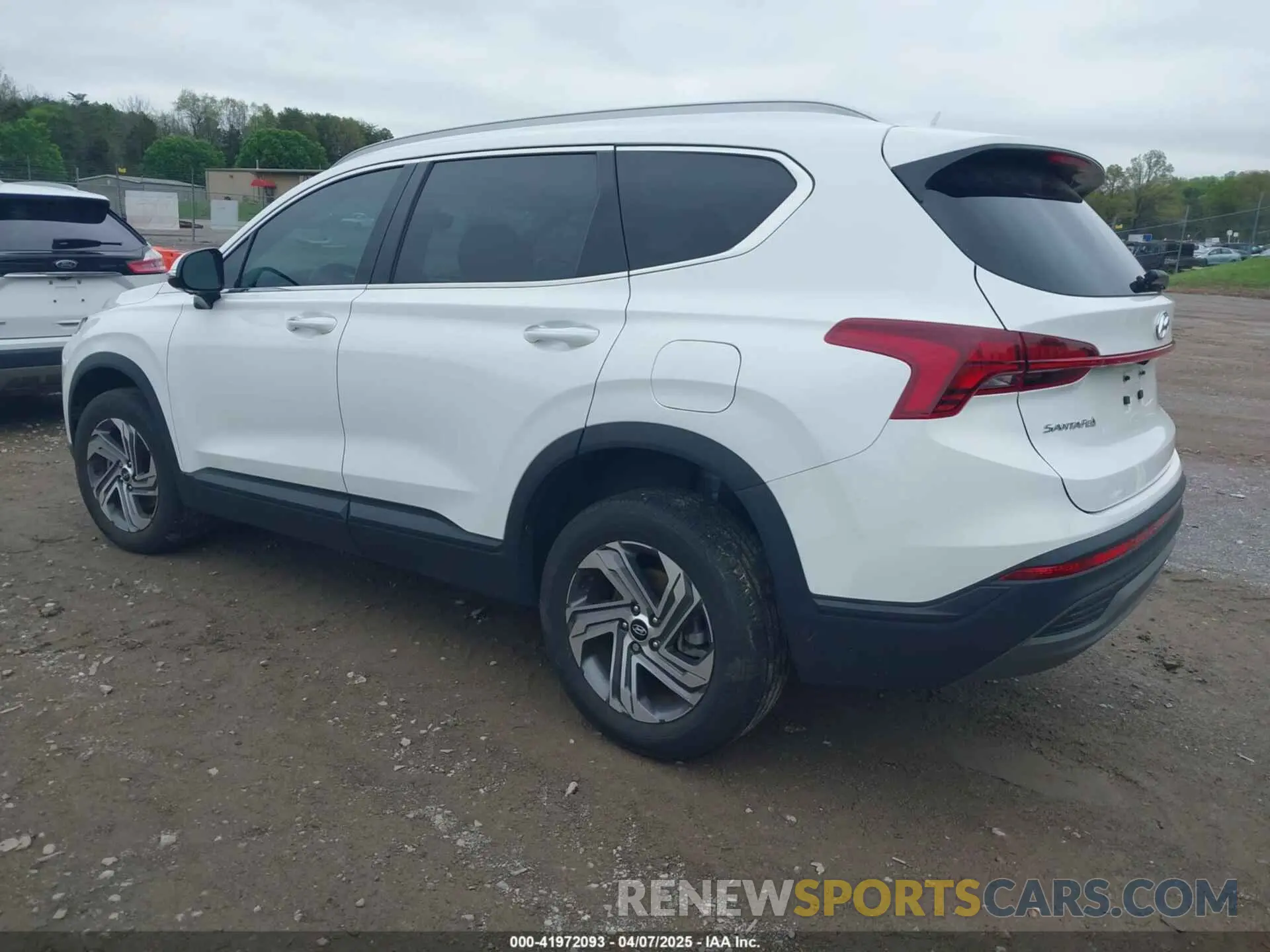 3 Photograph of a damaged car 5NMS2DAJ5PH584326 HYUNDAI SANTA FE 2023