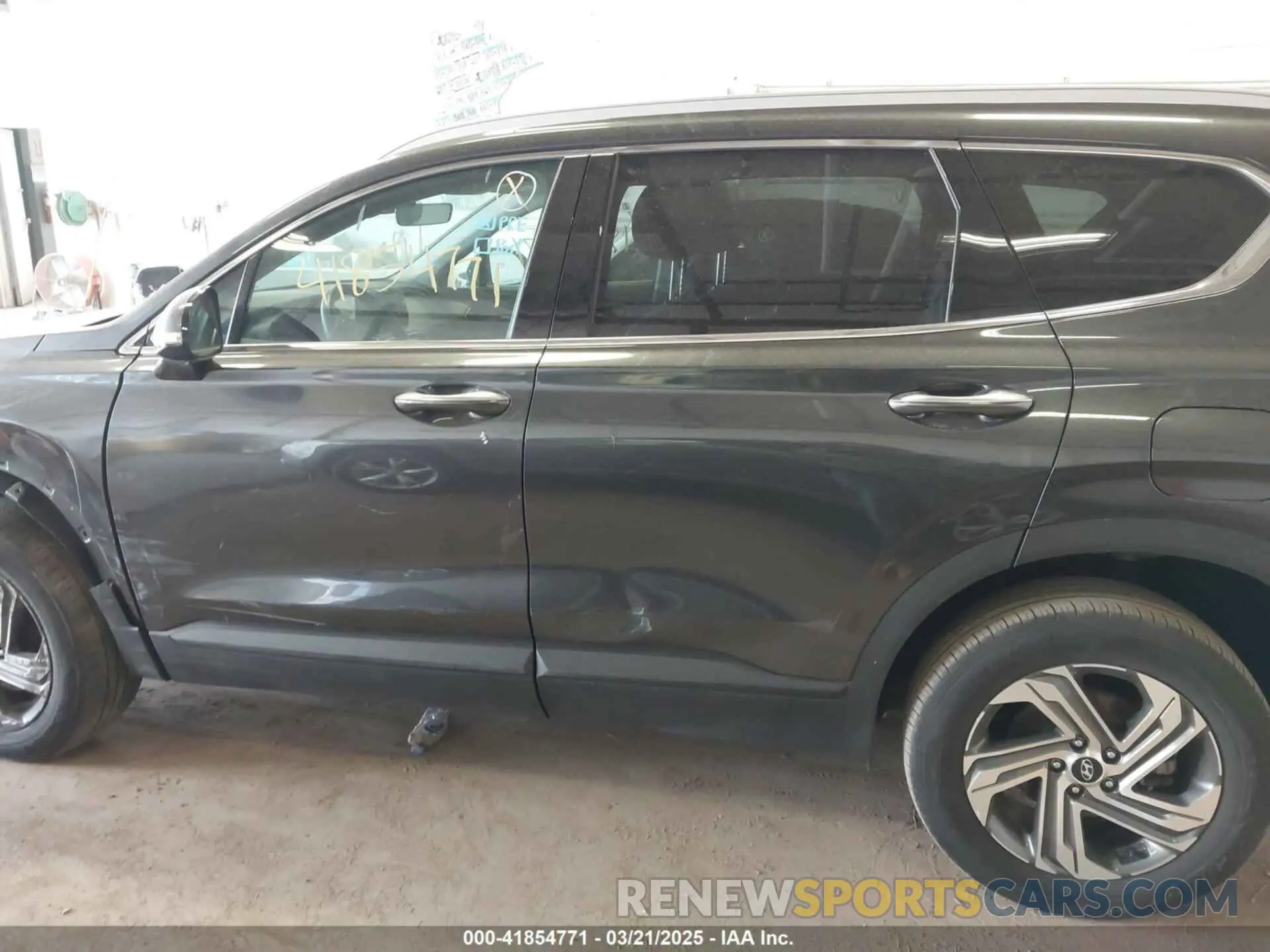 14 Photograph of a damaged car 5NMS2DAJ5PH648462 HYUNDAI SANTA FE 2023