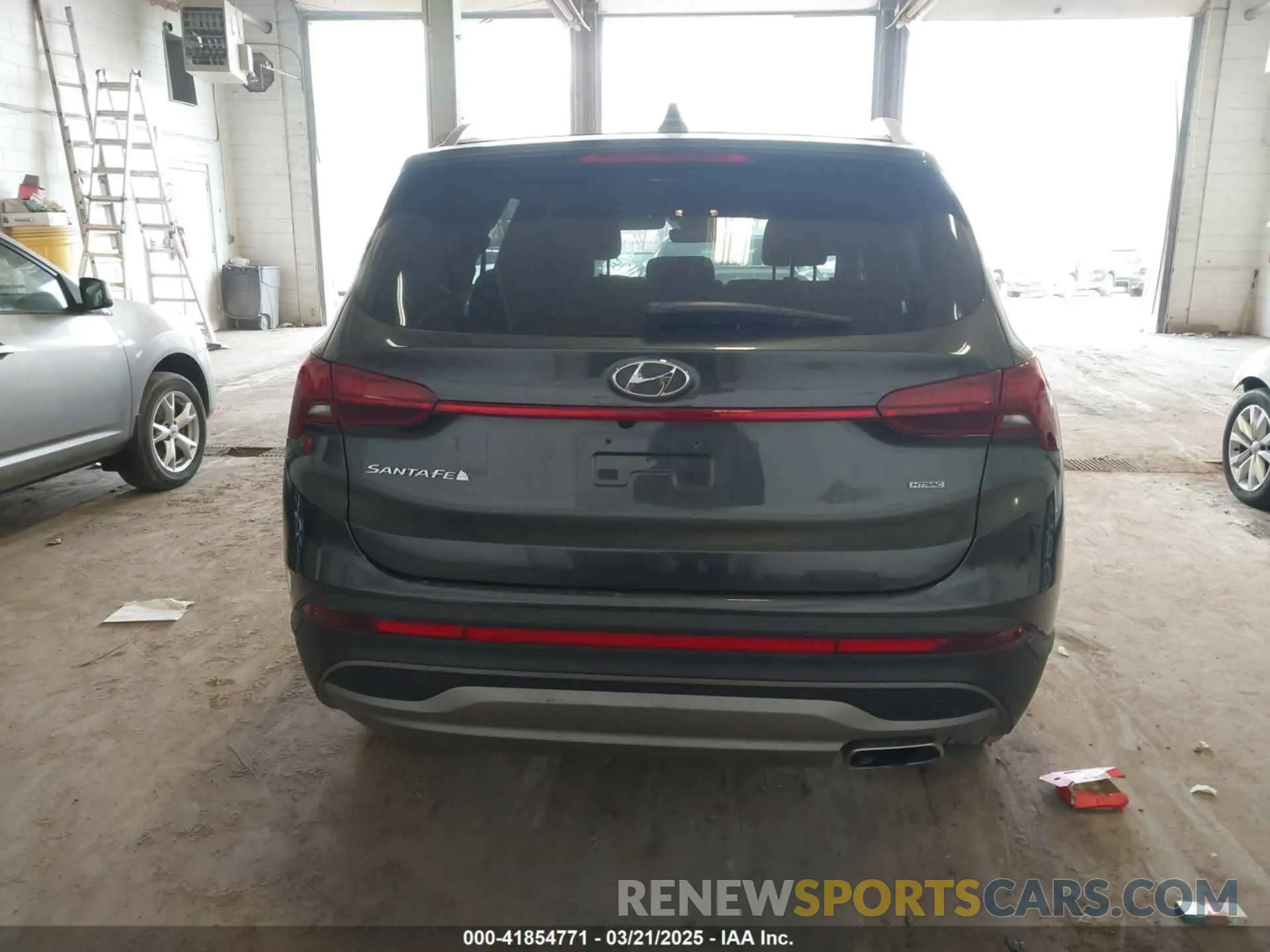 16 Photograph of a damaged car 5NMS2DAJ5PH648462 HYUNDAI SANTA FE 2023