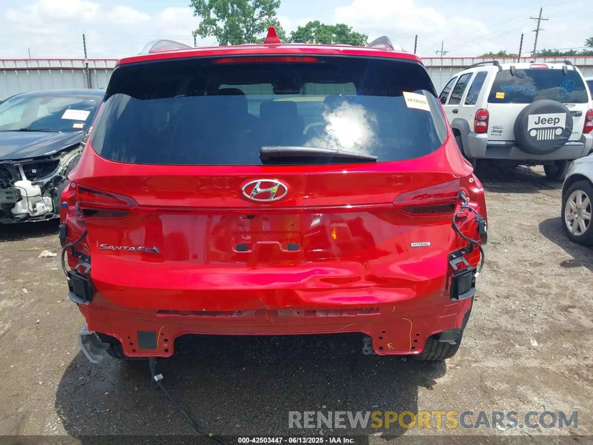17 Photograph of a damaged car 5NMS2DAJ7PH502130 HYUNDAI SANTA FE 2023