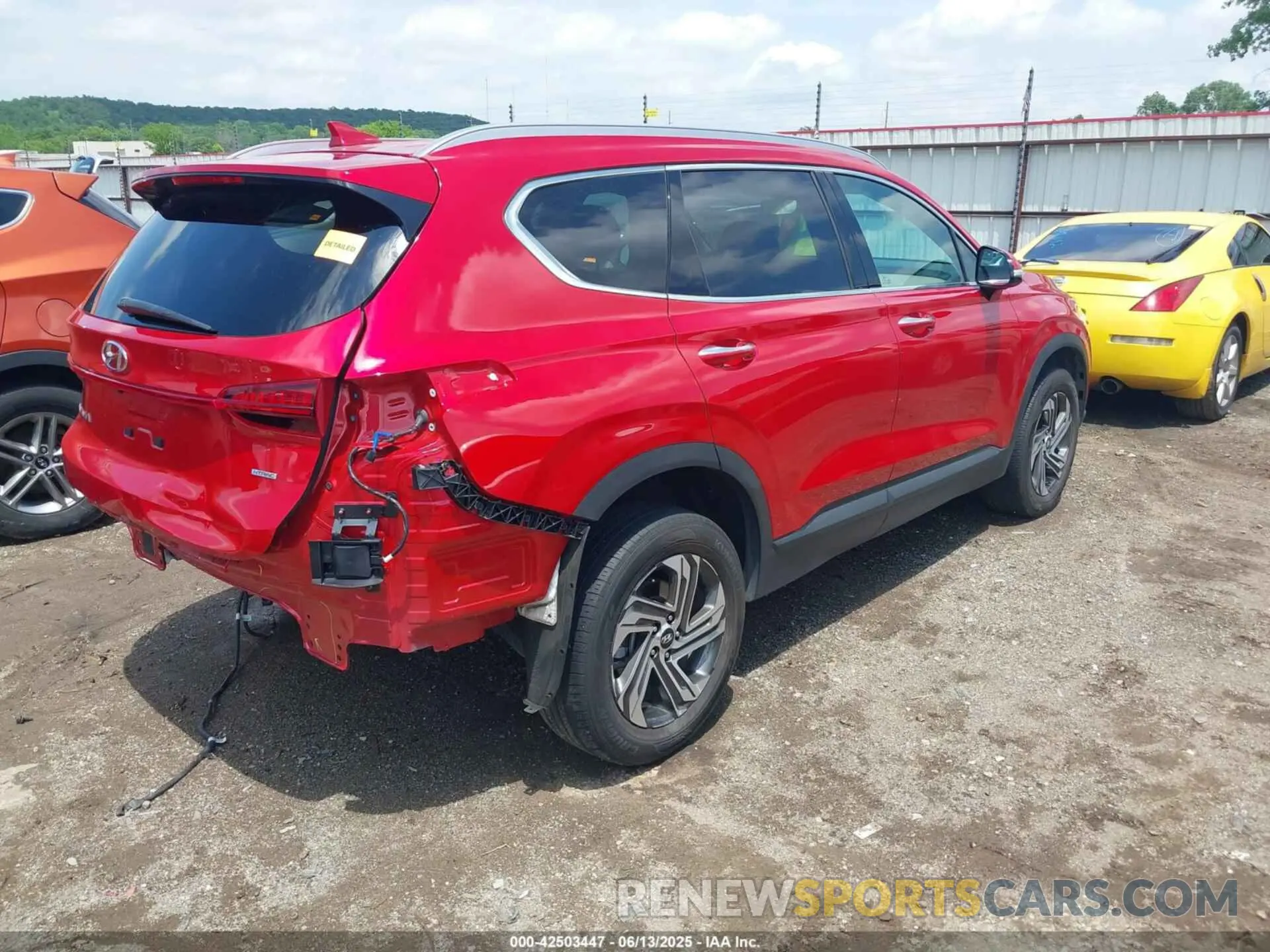 4 Photograph of a damaged car 5NMS2DAJ7PH502130 HYUNDAI SANTA FE 2023