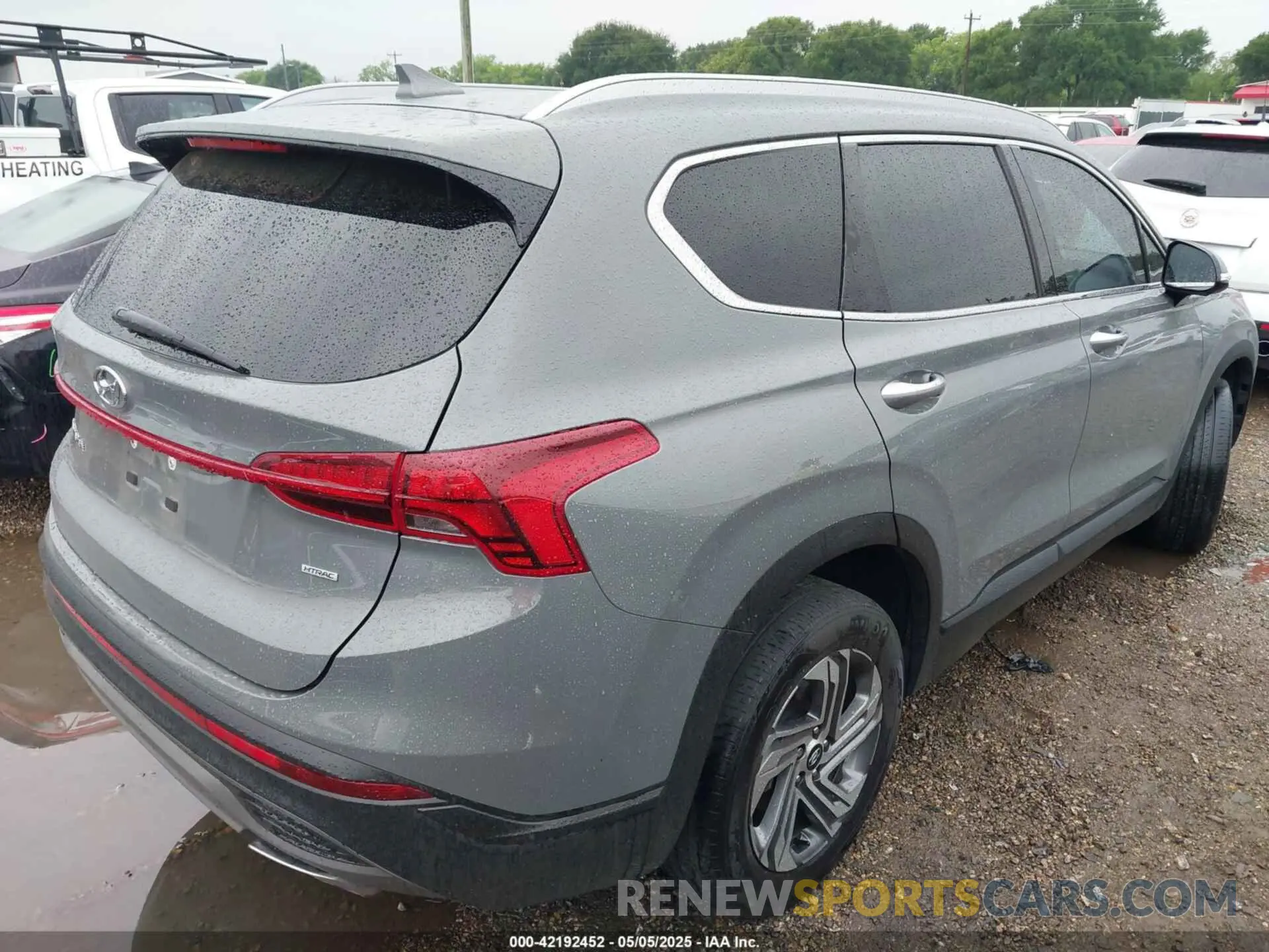 4 Photograph of a damaged car 5NMS2DAJ7PH584506 HYUNDAI SANTA FE 2023