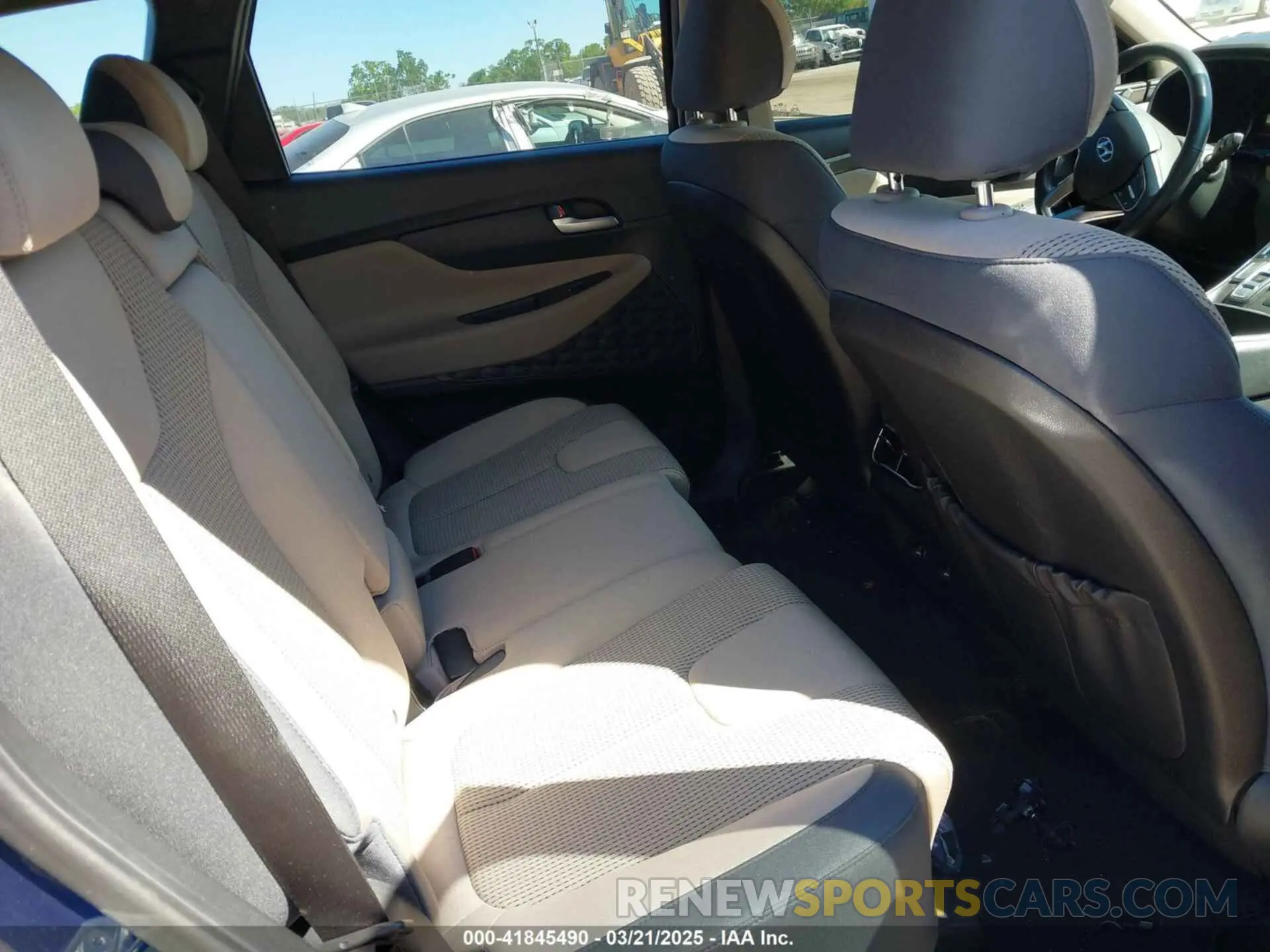 8 Photograph of a damaged car 5NMS2DAJ7PH592881 HYUNDAI SANTA FE 2023