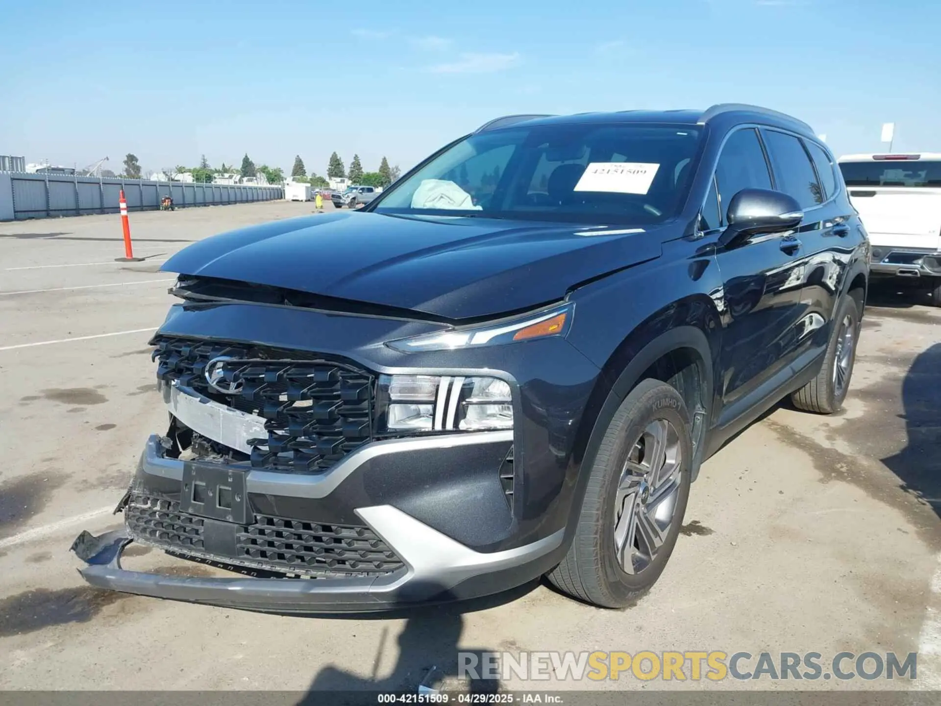 2 Photograph of a damaged car 5NMS2DAJ9PH570493 HYUNDAI SANTA FE 2023