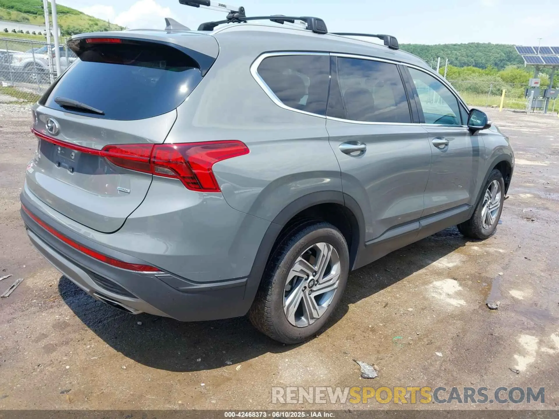 4 Photograph of a damaged car 5NMS2DAJXPH484951 HYUNDAI SANTA FE 2023