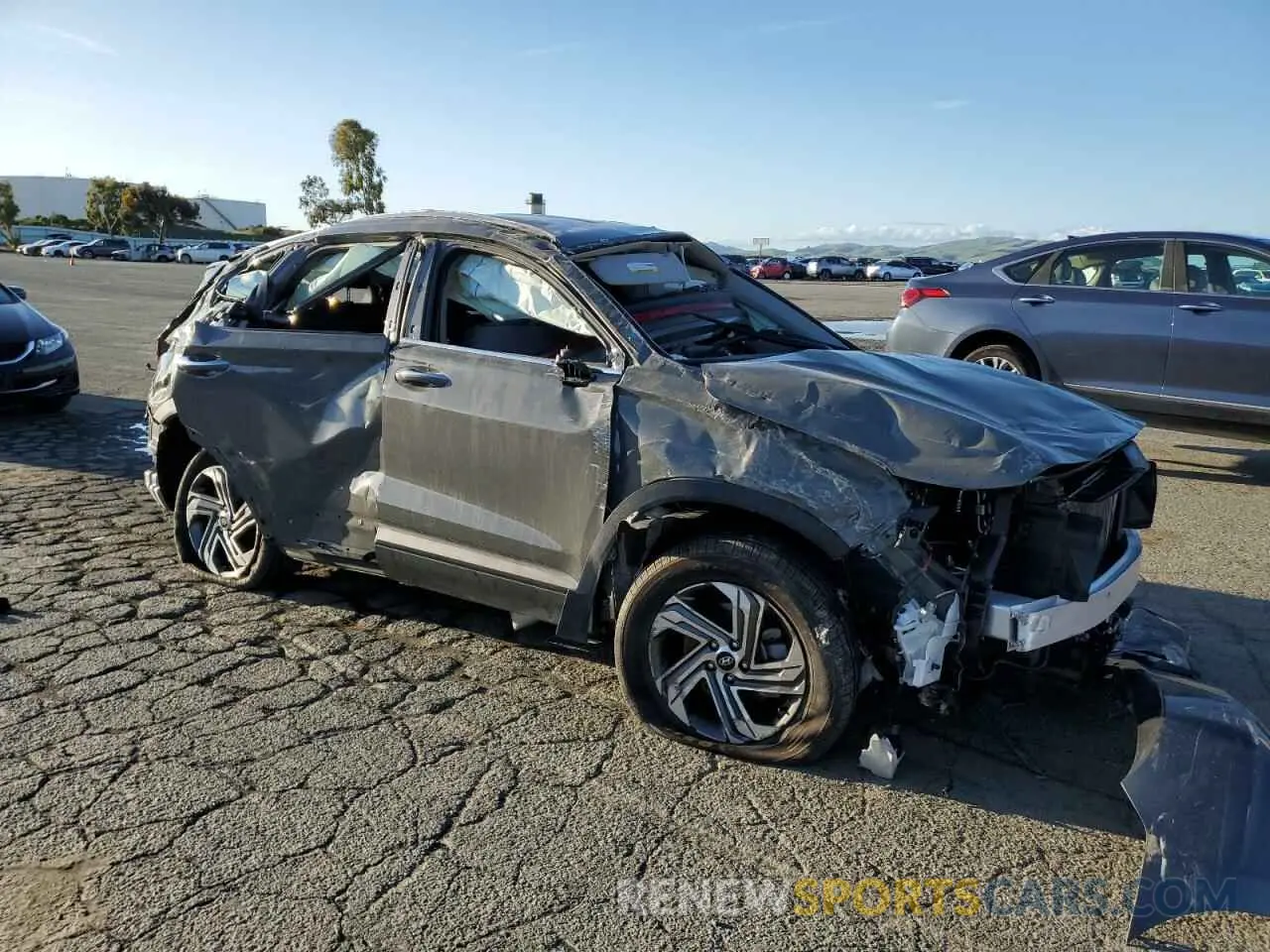 4 Photograph of a damaged car 5NMS2DAJXPH487171 HYUNDAI SANTA FE 2023