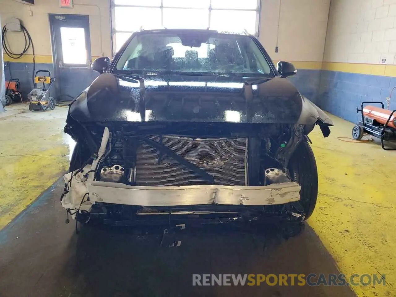 5 Photograph of a damaged car 5NMS2DAJXPH642933 HYUNDAI SANTA FE 2023