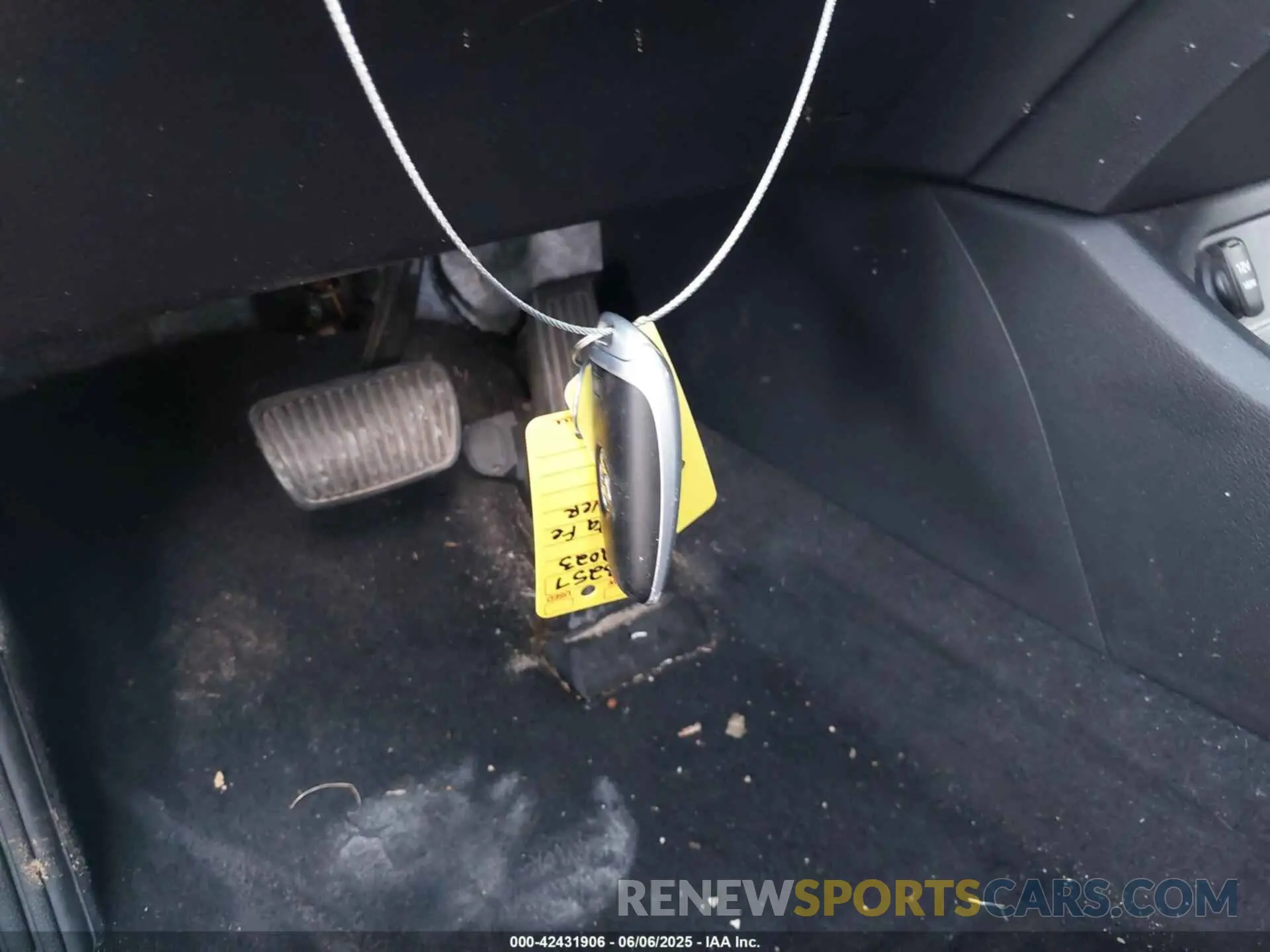 11 Photograph of a damaged car 5NMS34AJ1PH620168 HYUNDAI SANTA FE 2023