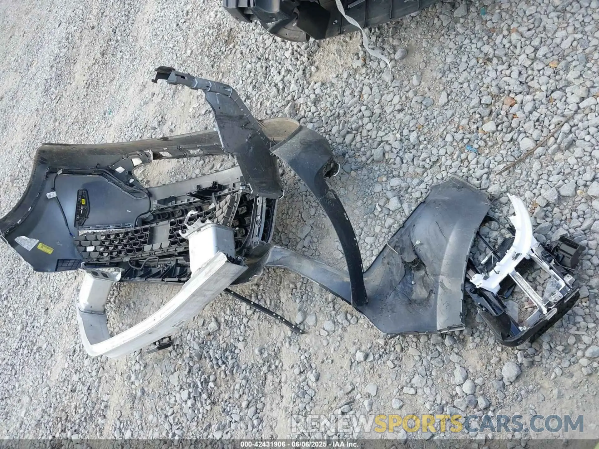 12 Photograph of a damaged car 5NMS34AJ1PH620168 HYUNDAI SANTA FE 2023