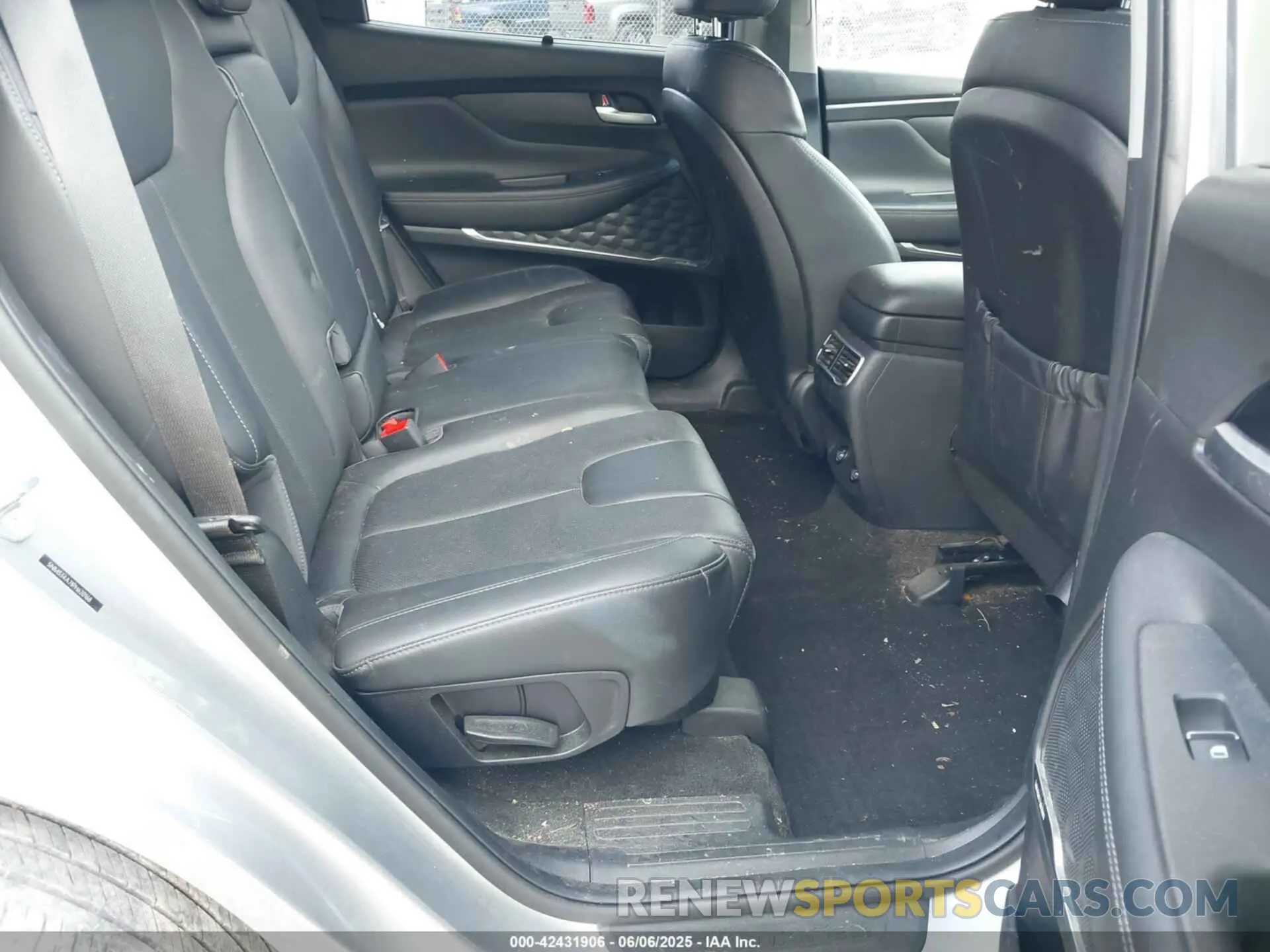 8 Photograph of a damaged car 5NMS34AJ1PH620168 HYUNDAI SANTA FE 2023
