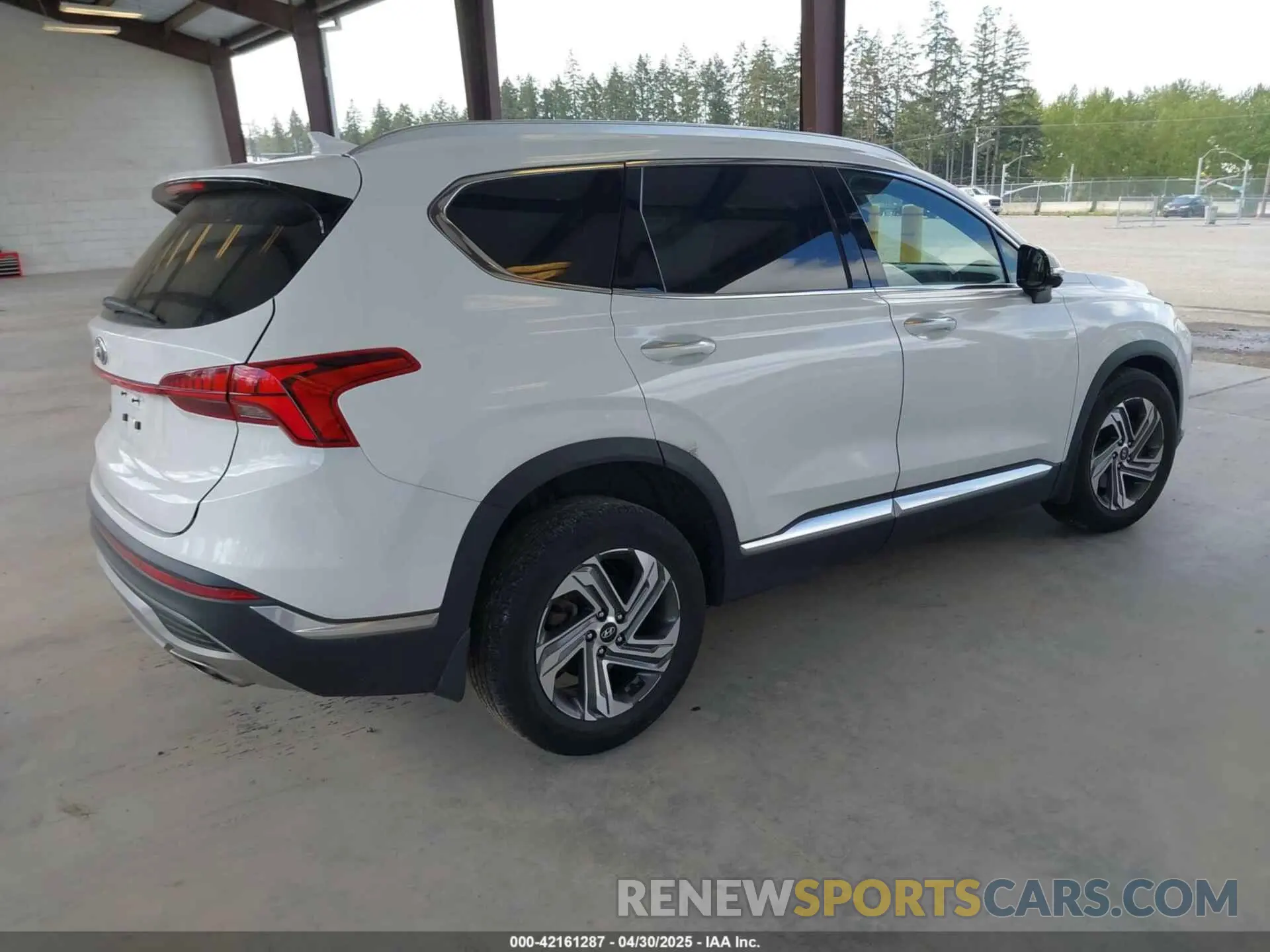 4 Photograph of a damaged car 5NMS34AJ3PH548146 HYUNDAI SANTA FE 2023