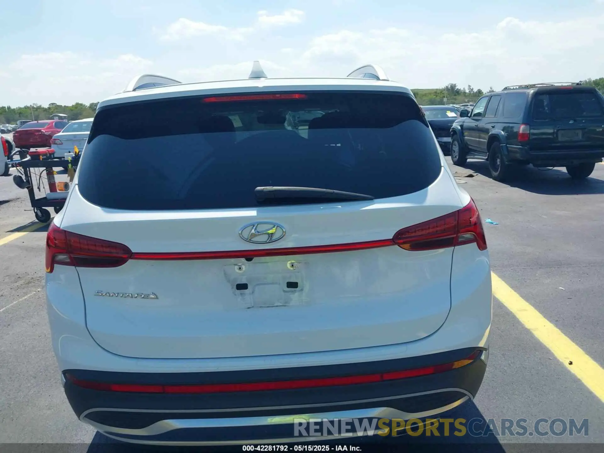 17 Photograph of a damaged car 5NMS34AJ4PH598778 HYUNDAI SANTA FE 2023