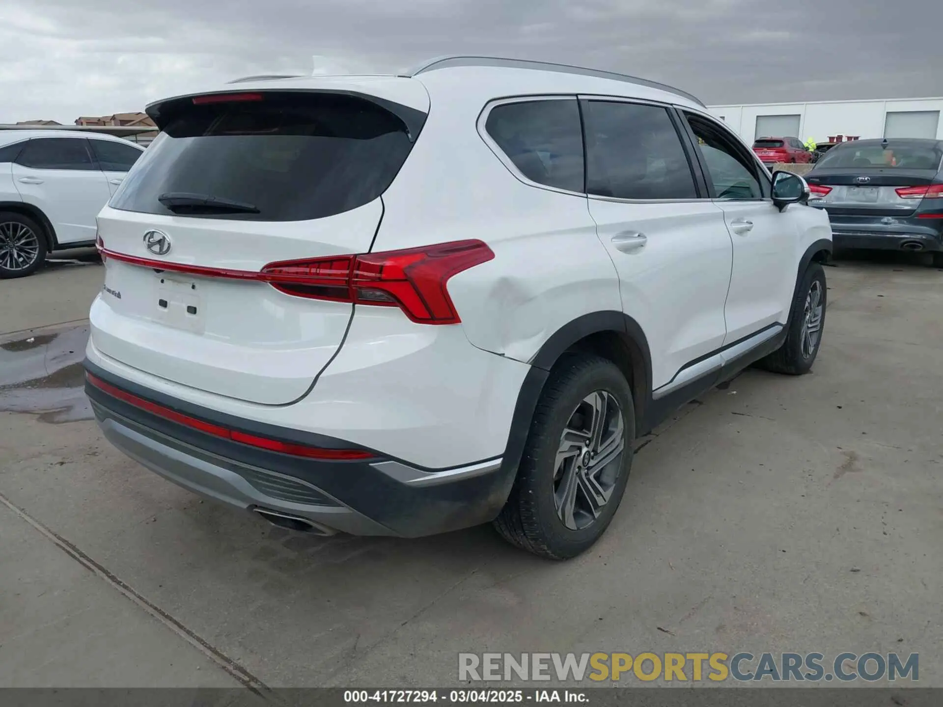 4 Photograph of a damaged car 5NMS34AJ4PH618995 HYUNDAI SANTA FE 2023