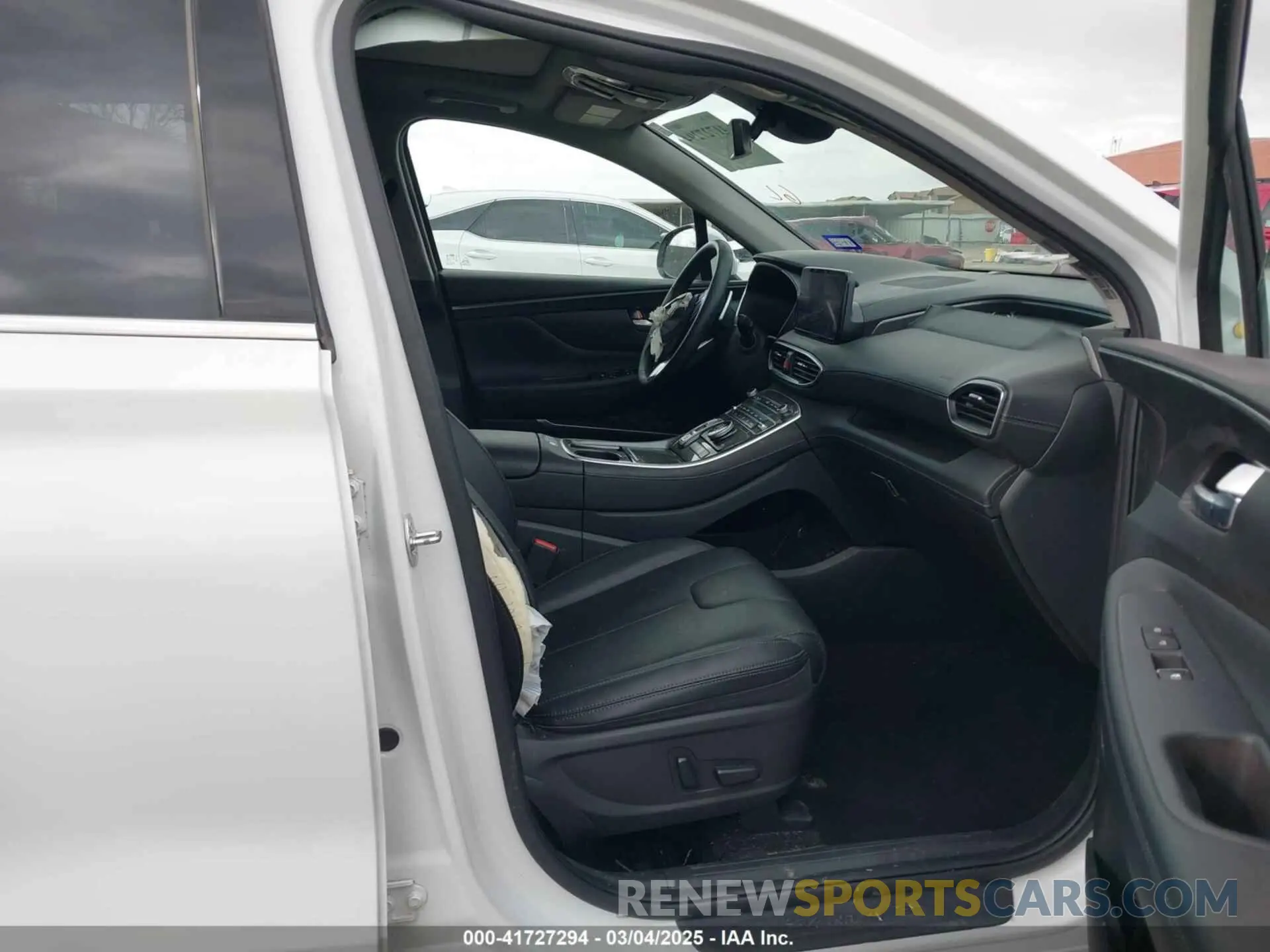5 Photograph of a damaged car 5NMS34AJ4PH618995 HYUNDAI SANTA FE 2023
