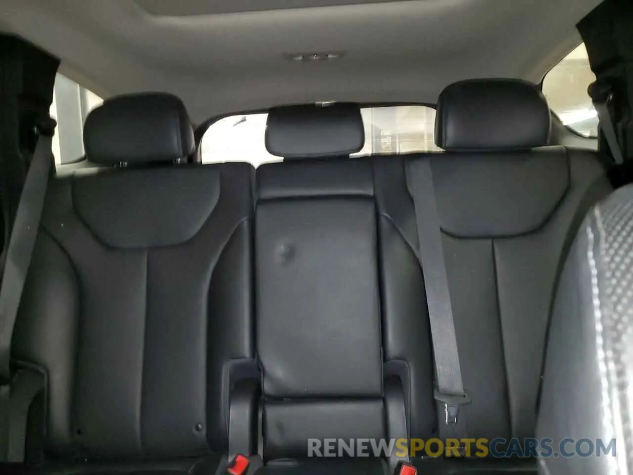 10 Photograph of a damaged car 5NMS34AJ5PH500518 HYUNDAI SANTA FE 2023