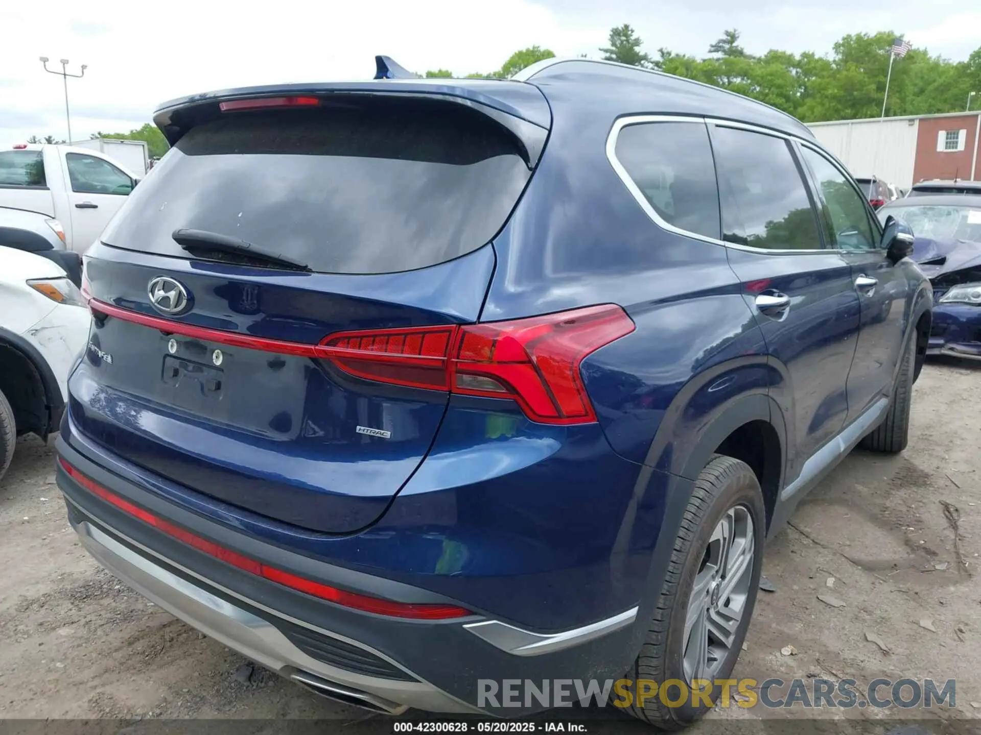 4 Photograph of a damaged car 5NMS3DAJ2PH543438 HYUNDAI SANTA FE 2023