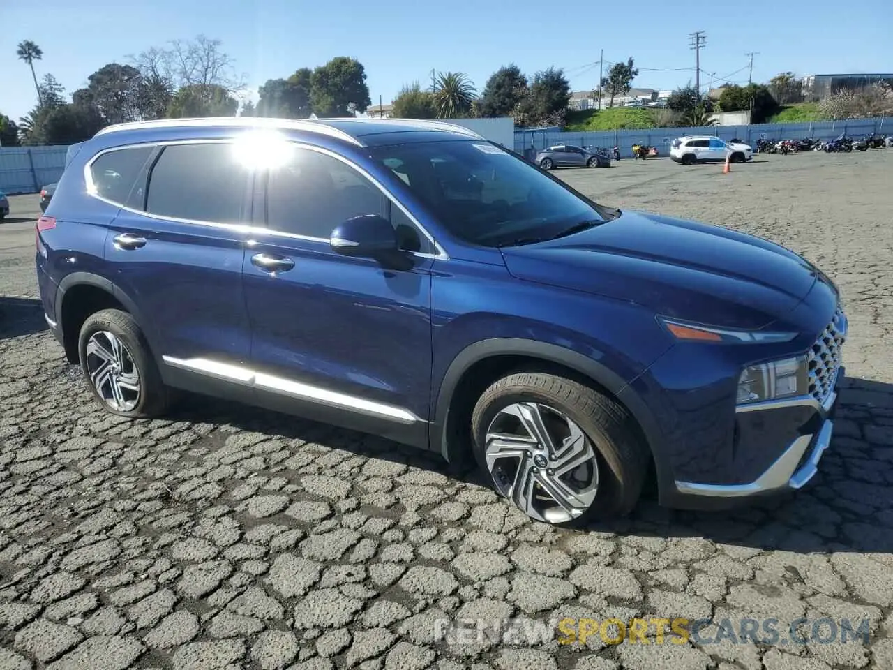4 Photograph of a damaged car 5NMS3DAJ3PH507466 HYUNDAI SANTA FE 2023