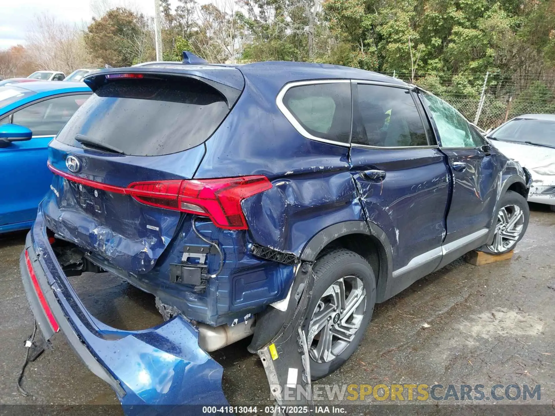 4 Photograph of a damaged car 5NMS3DAJ3PH588436 HYUNDAI SANTA FE 2023
