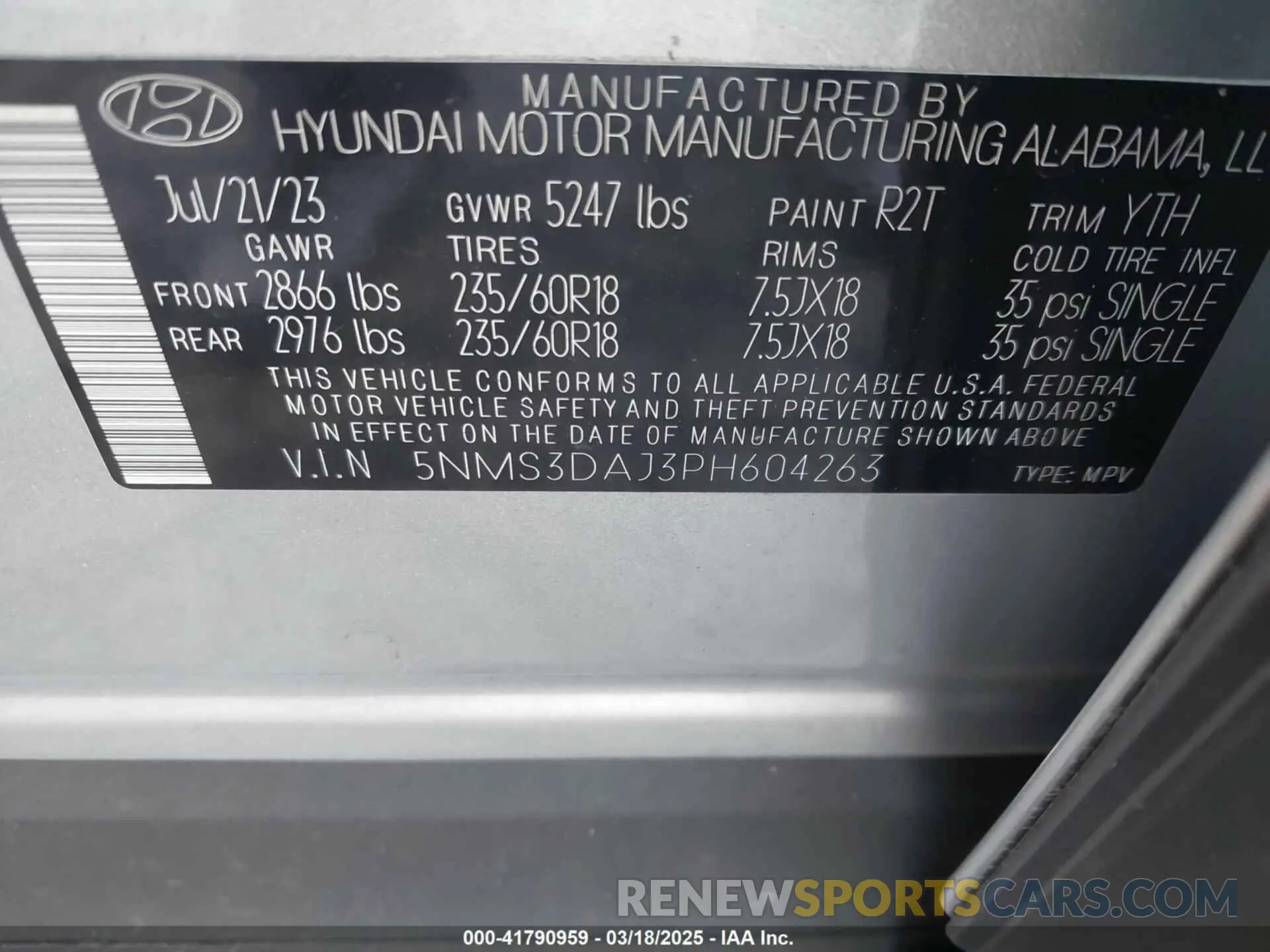 9 Photograph of a damaged car 5NMS3DAJ3PH604263 HYUNDAI SANTA FE 2023