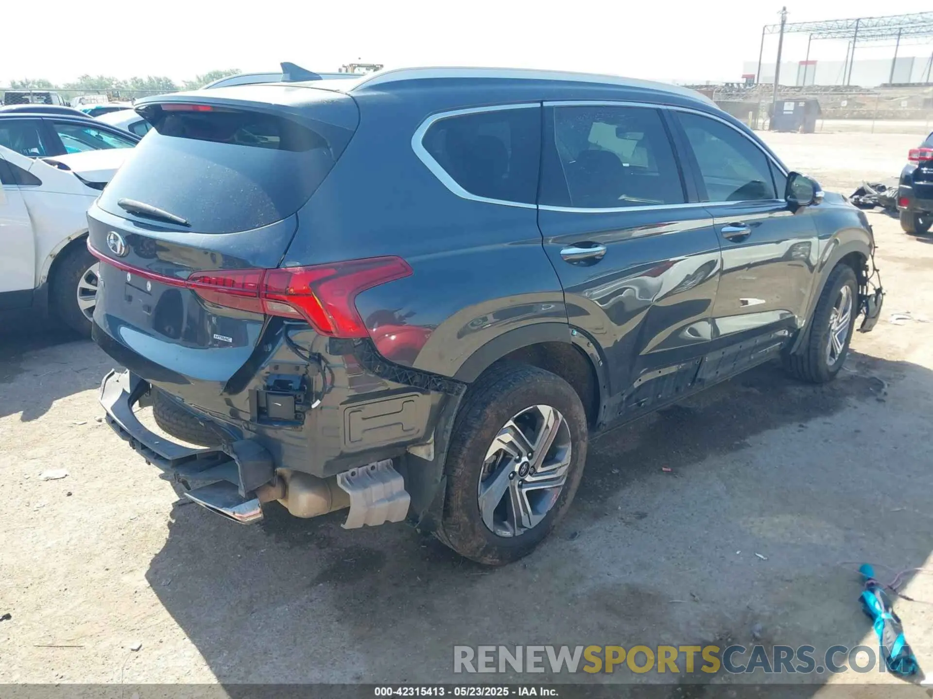 4 Photograph of a damaged car 5NMS3DAJ9PH651412 HYUNDAI SANTA FE 2023