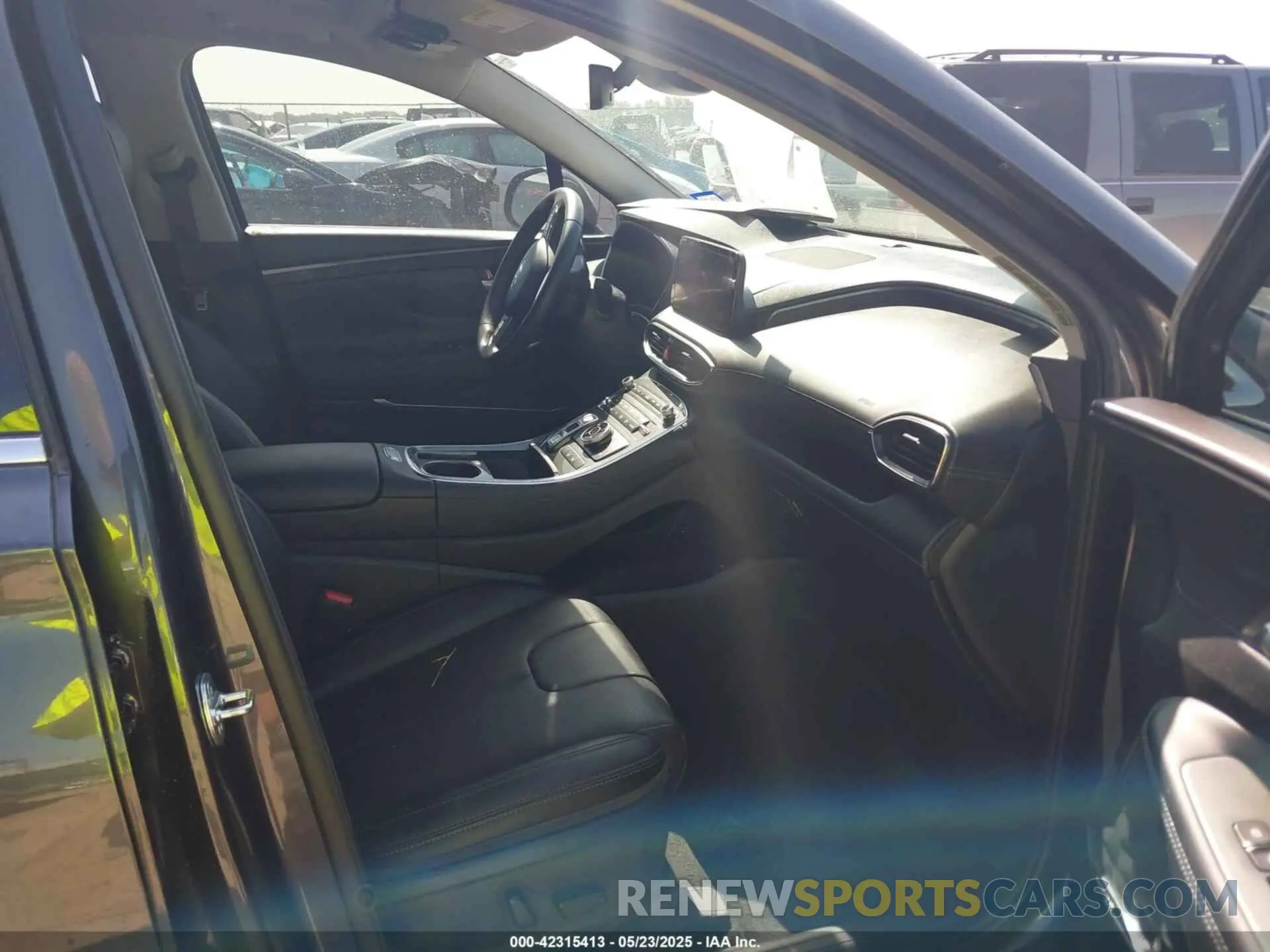 5 Photograph of a damaged car 5NMS3DAJ9PH651412 HYUNDAI SANTA FE 2023