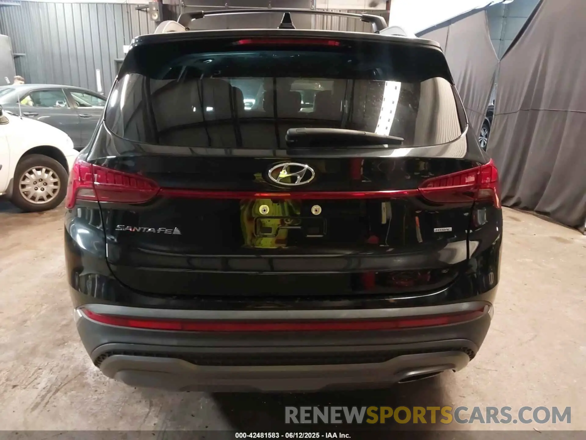 17 Photograph of a damaged car 5NMS3DAJXPH598350 HYUNDAI SANTA FE 2023