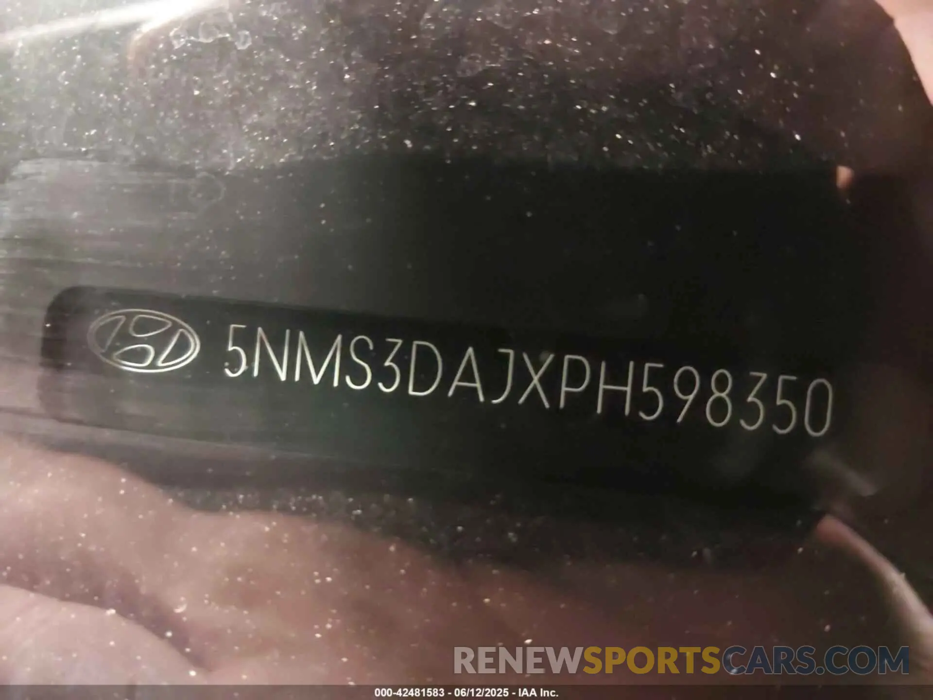 18 Photograph of a damaged car 5NMS3DAJXPH598350 HYUNDAI SANTA FE 2023
