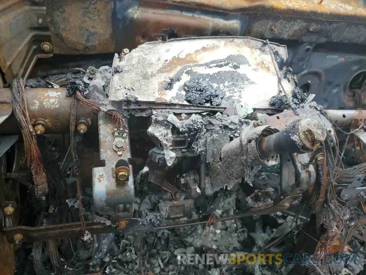 9 Photograph of a damaged car 5NMS44AL4PH559655 HYUNDAI SANTA FE 2023