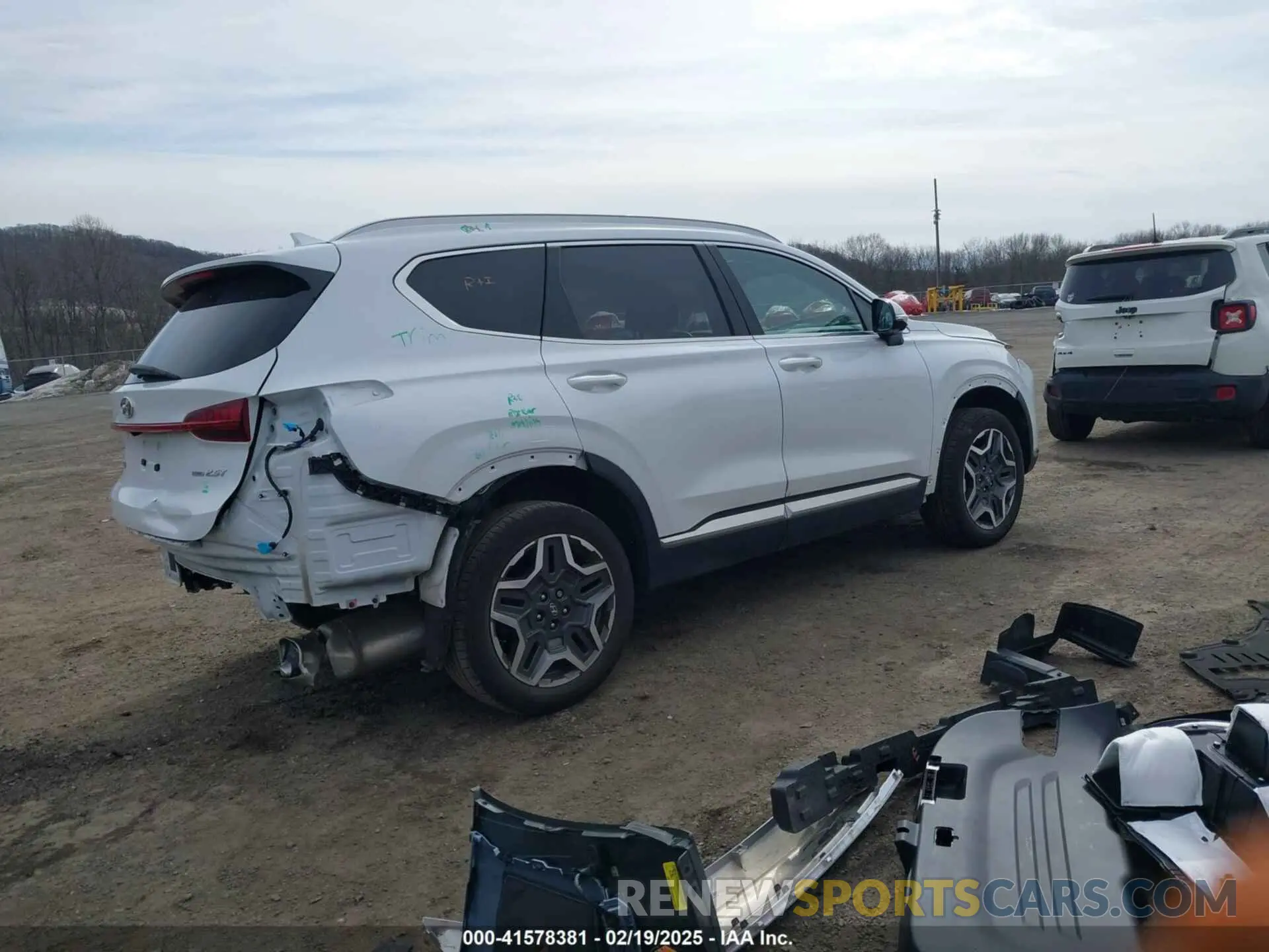 4 Photograph of a damaged car 5NMS4DAL0PH497767 HYUNDAI SANTA FE 2023