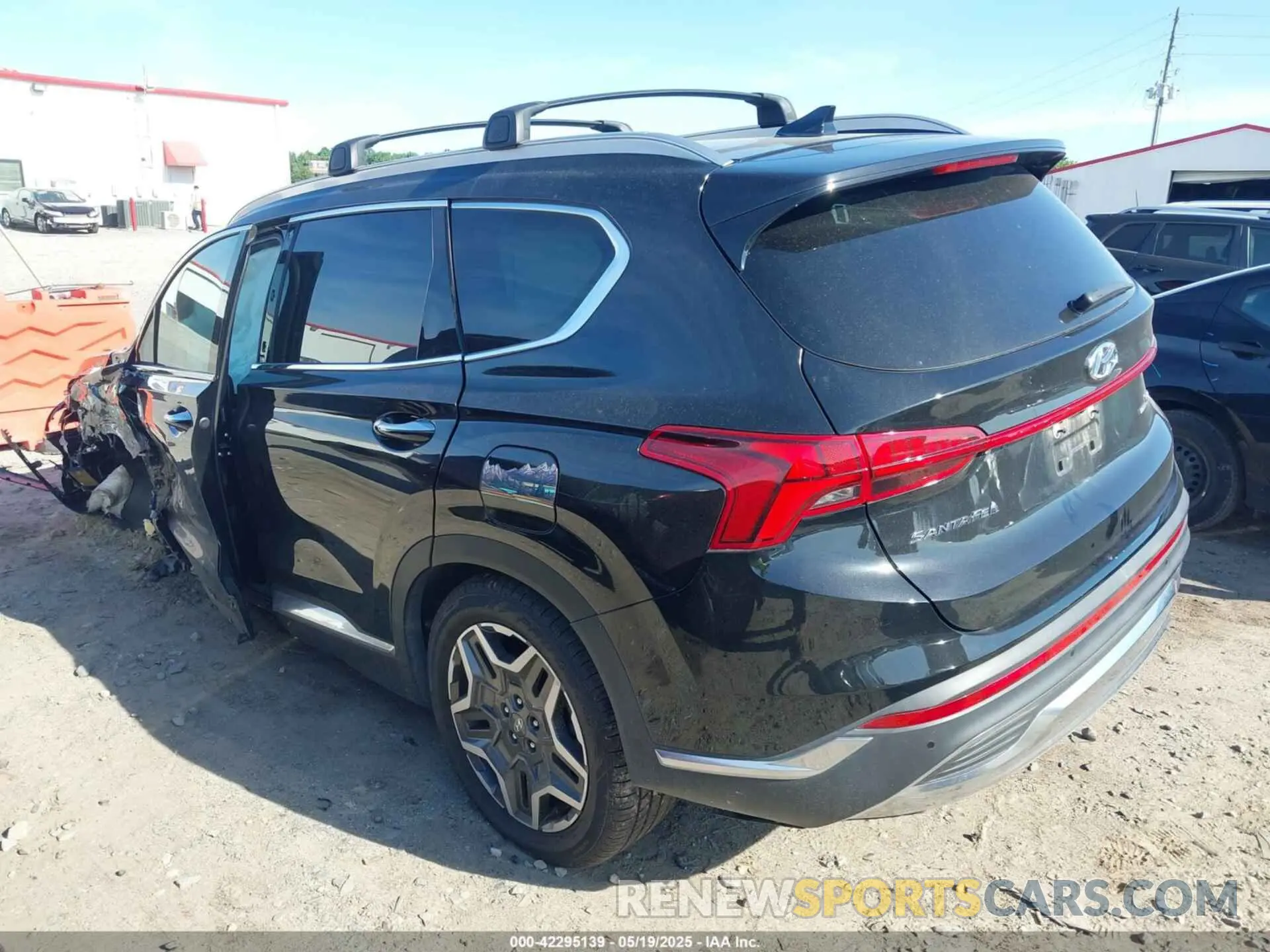 3 Photograph of a damaged car 5NMS4DALXPH535991 HYUNDAI SANTA FE 2023