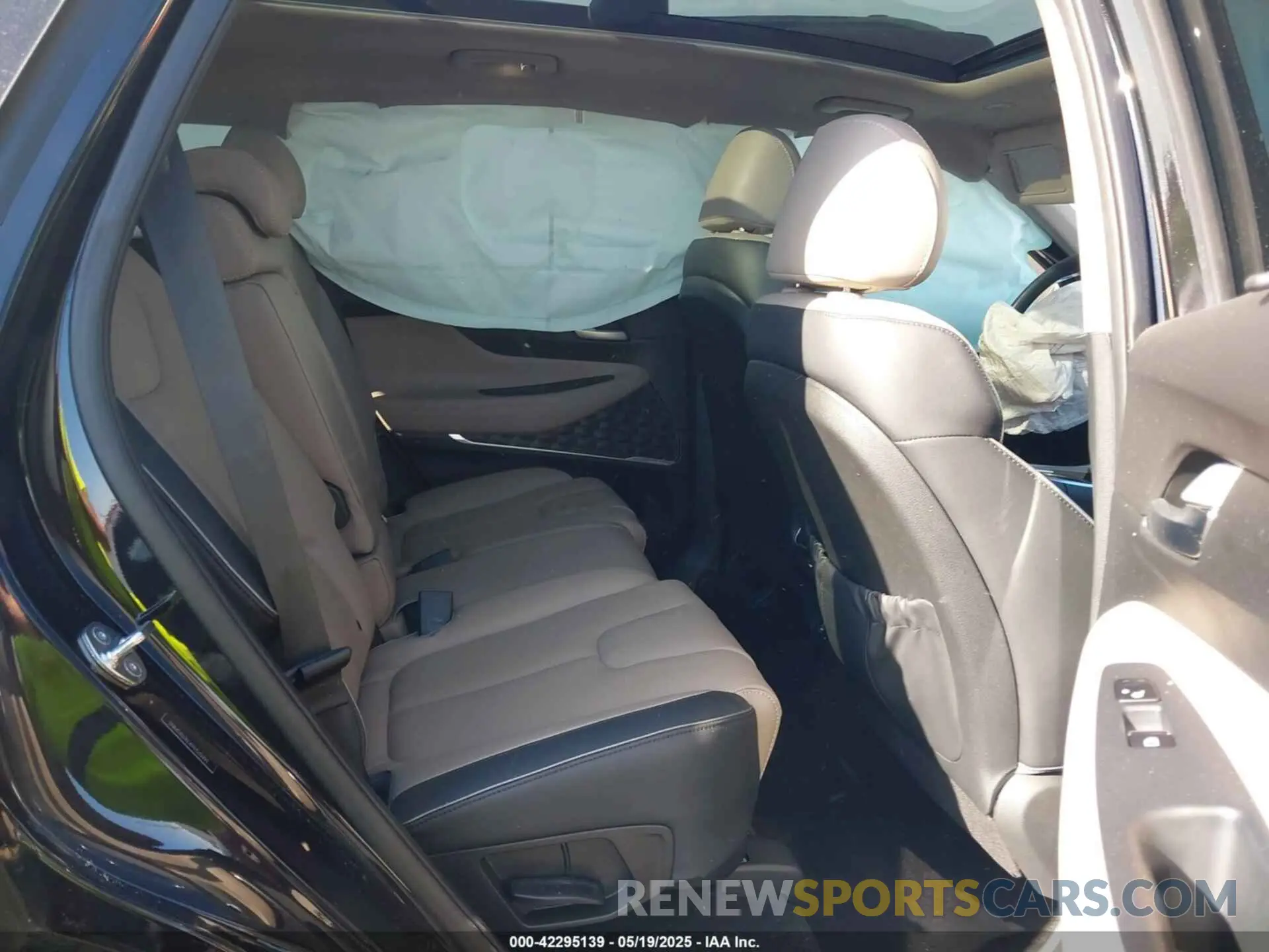 8 Photograph of a damaged car 5NMS4DALXPH535991 HYUNDAI SANTA FE 2023