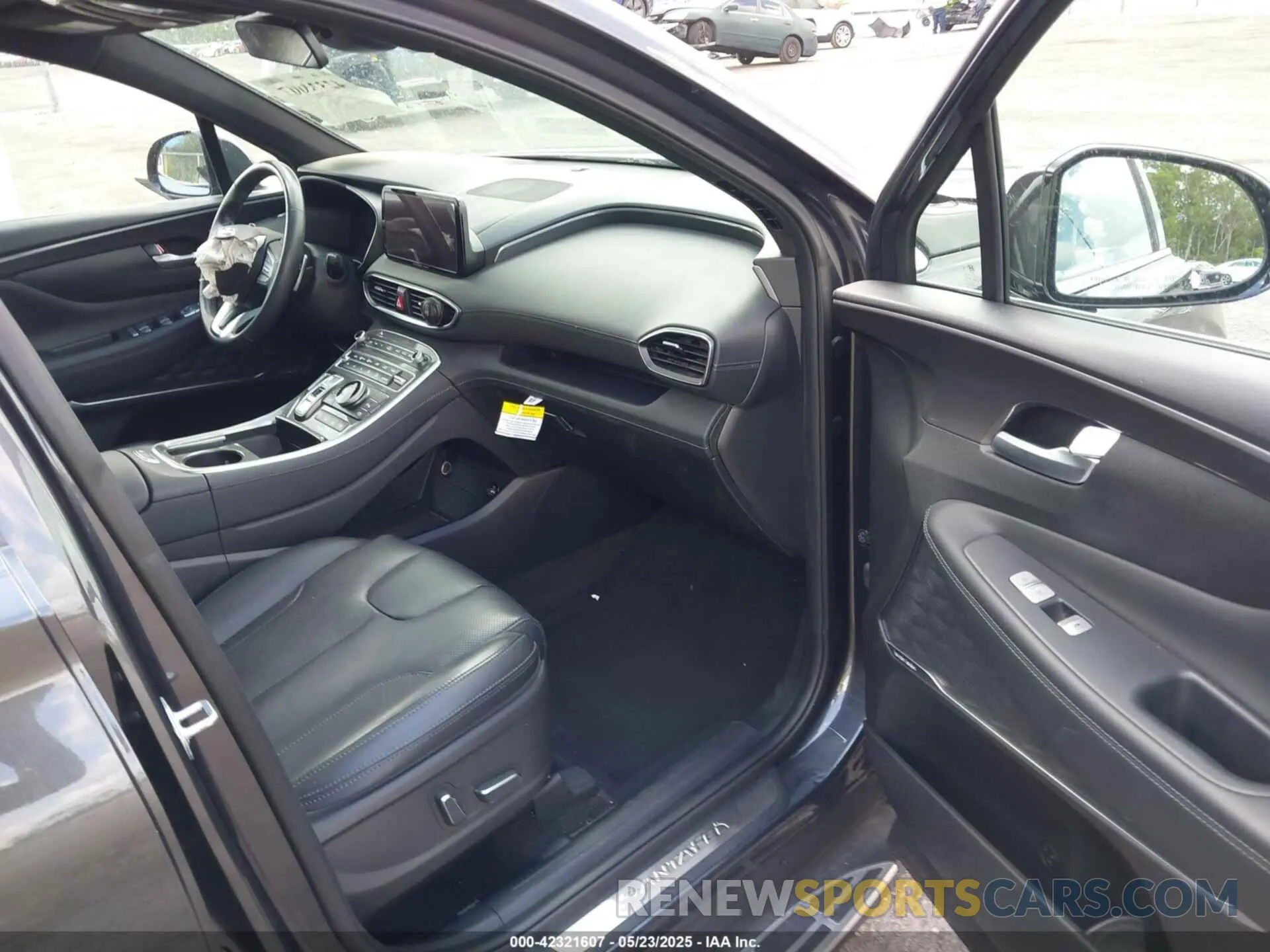 5 Photograph of a damaged car 5NMS54AL1PH492283 HYUNDAI SANTA FE 2023