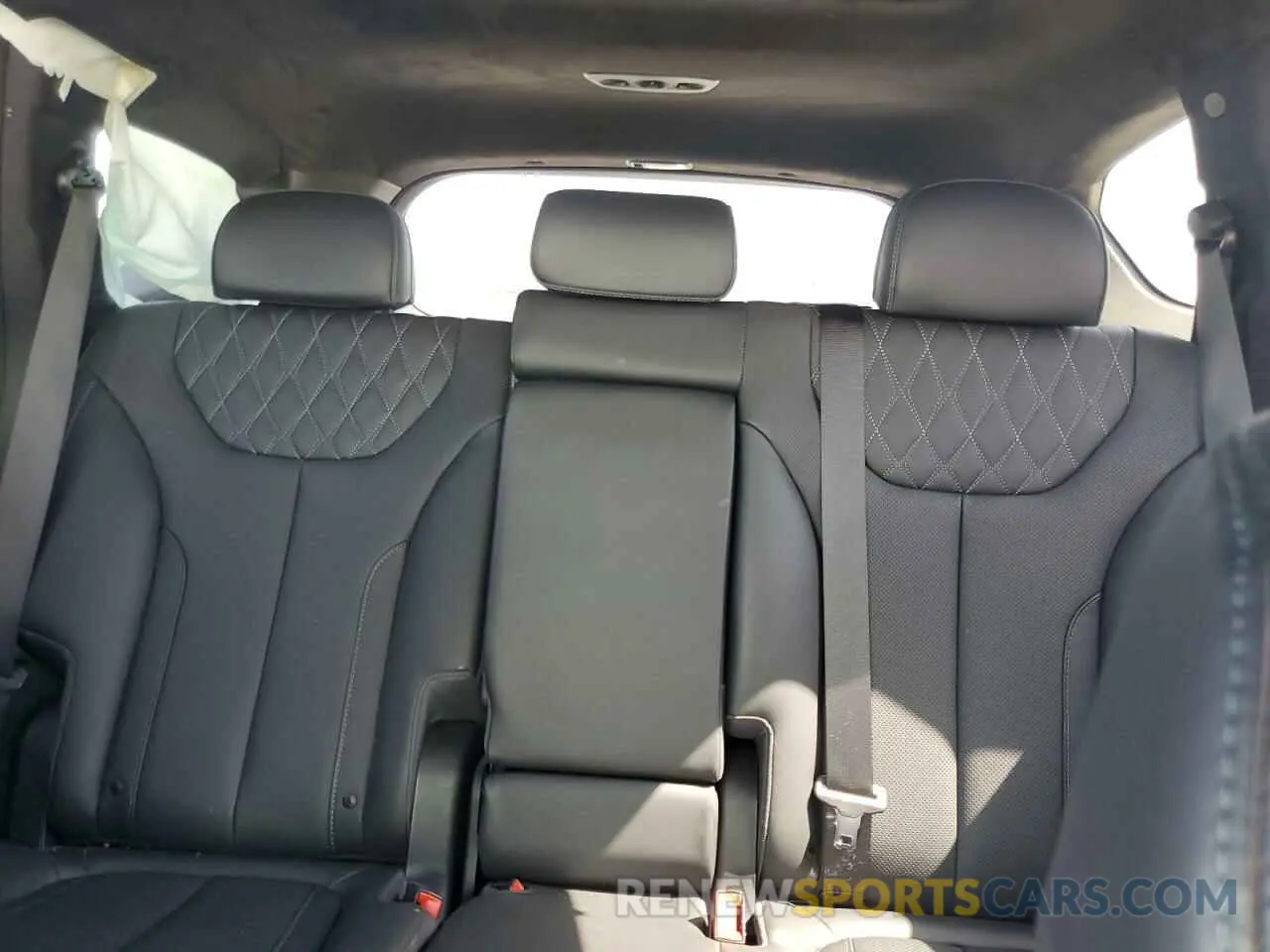 10 Photograph of a damaged car 5NMS54AL2PH516123 HYUNDAI SANTA FE 2023