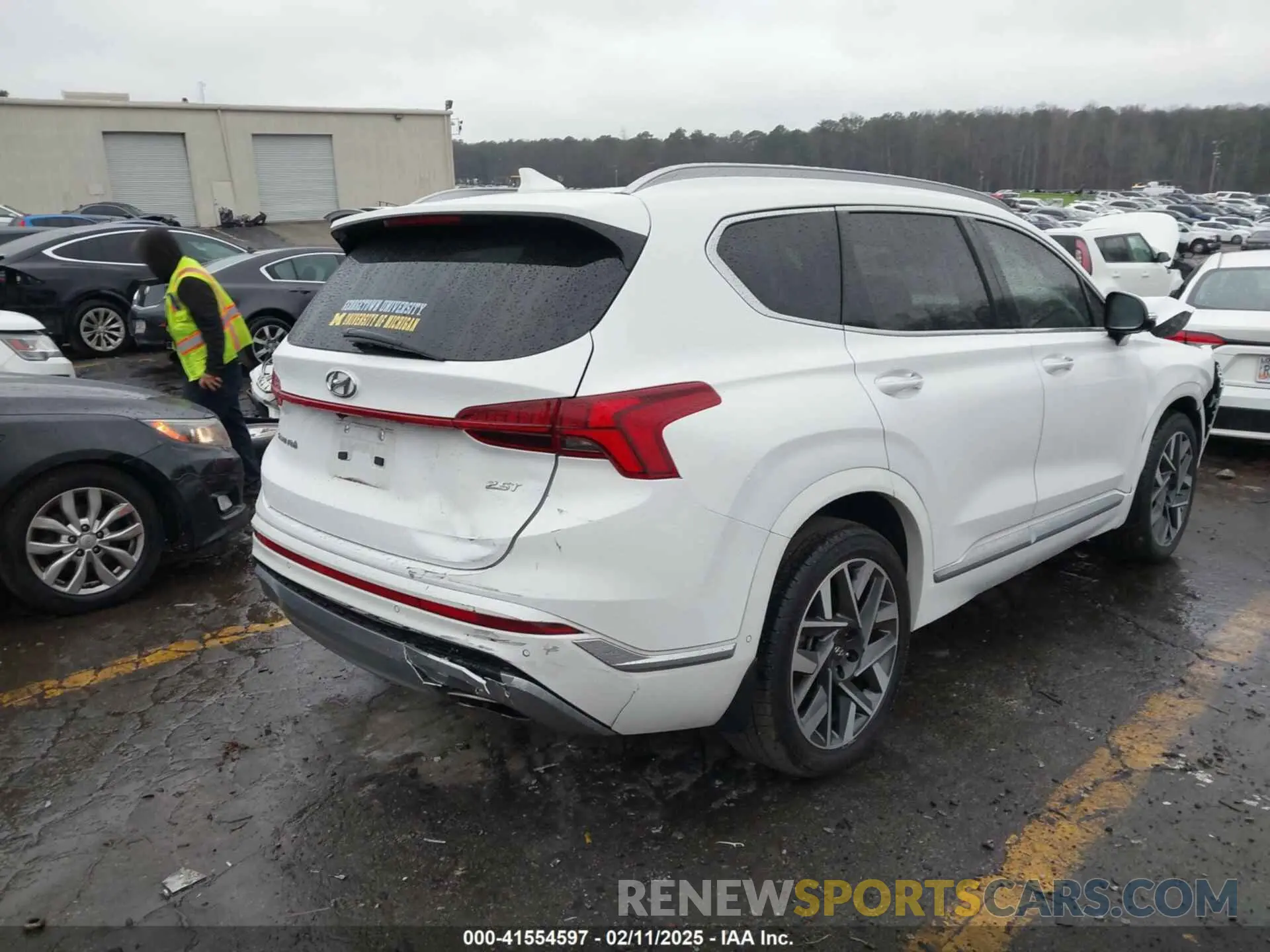 4 Photograph of a damaged car 5NMS54AL7PH522550 HYUNDAI SANTA FE 2023