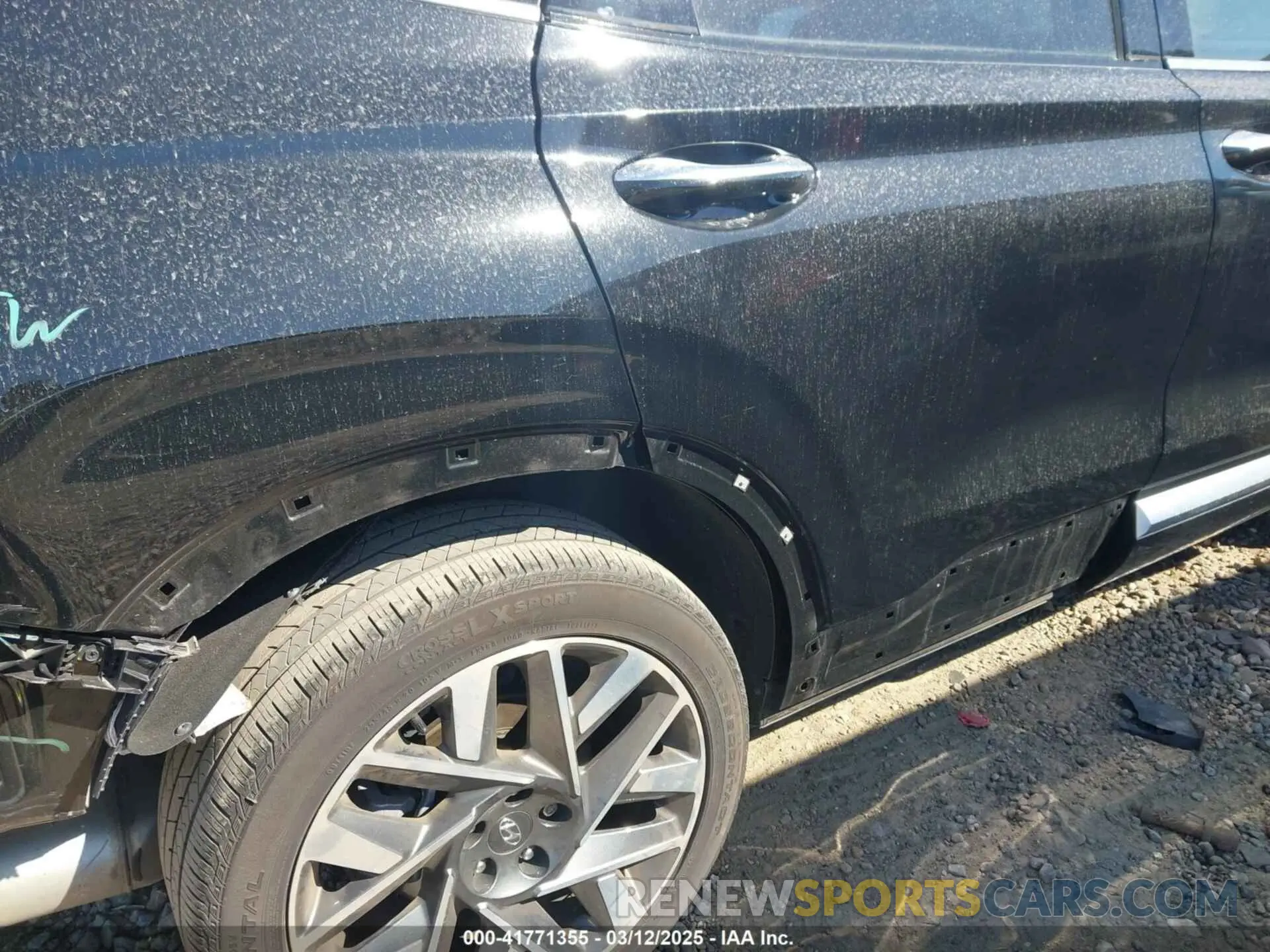 19 Photograph of a damaged car 5NMS54AL7PH577709 HYUNDAI SANTA FE 2023