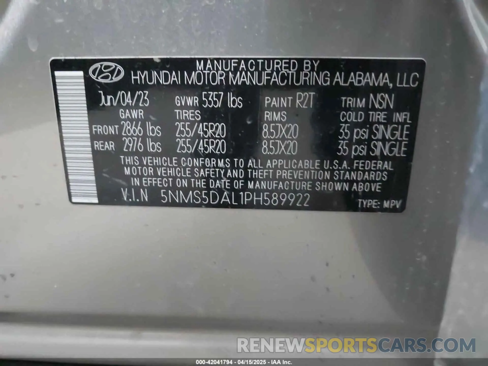 9 Photograph of a damaged car 5NMS5DAL1PH589922 HYUNDAI SANTA FE 2023