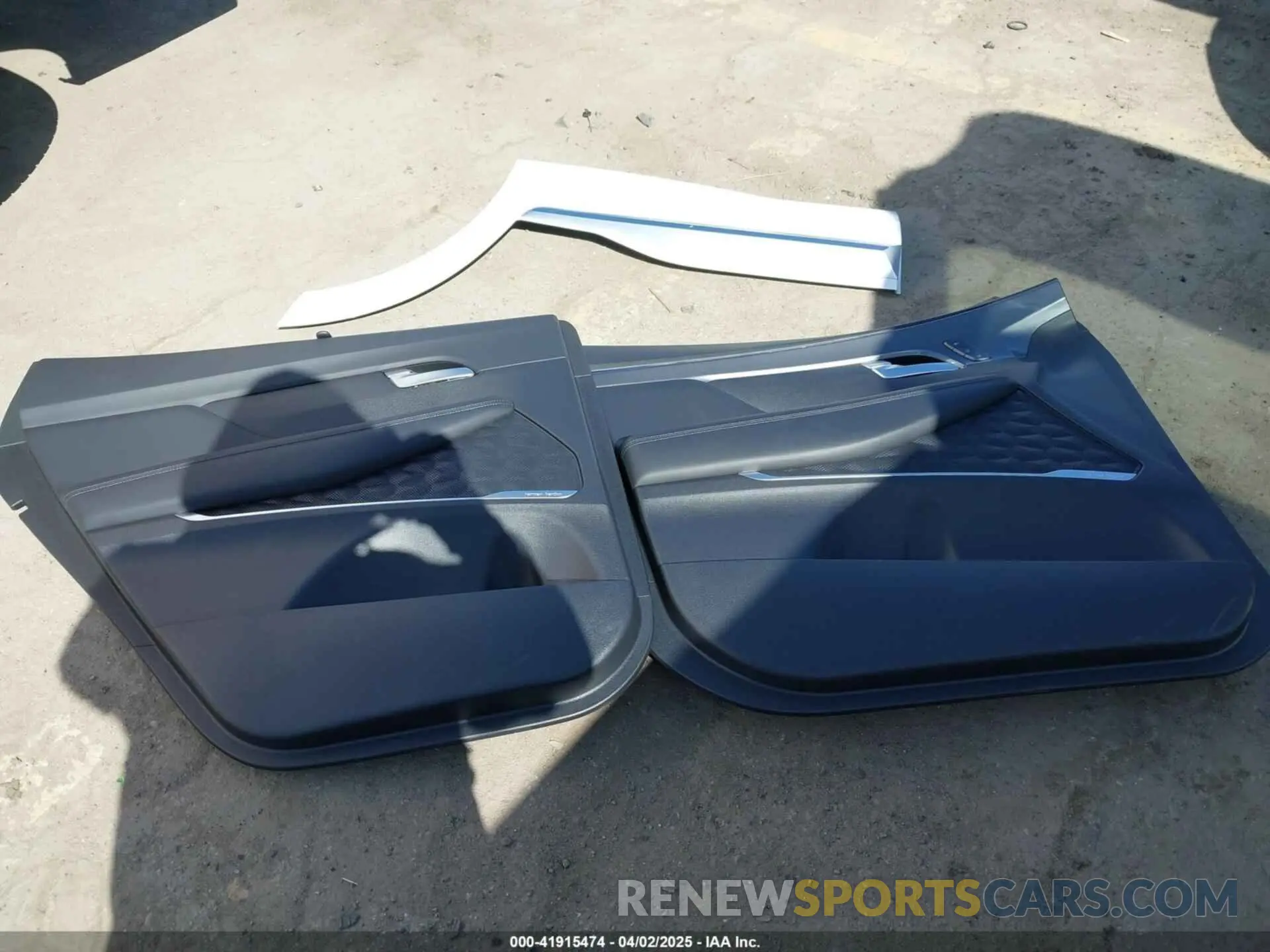 12 Photograph of a damaged car 5NMS5DAL2PH511908 HYUNDAI SANTA FE 2023