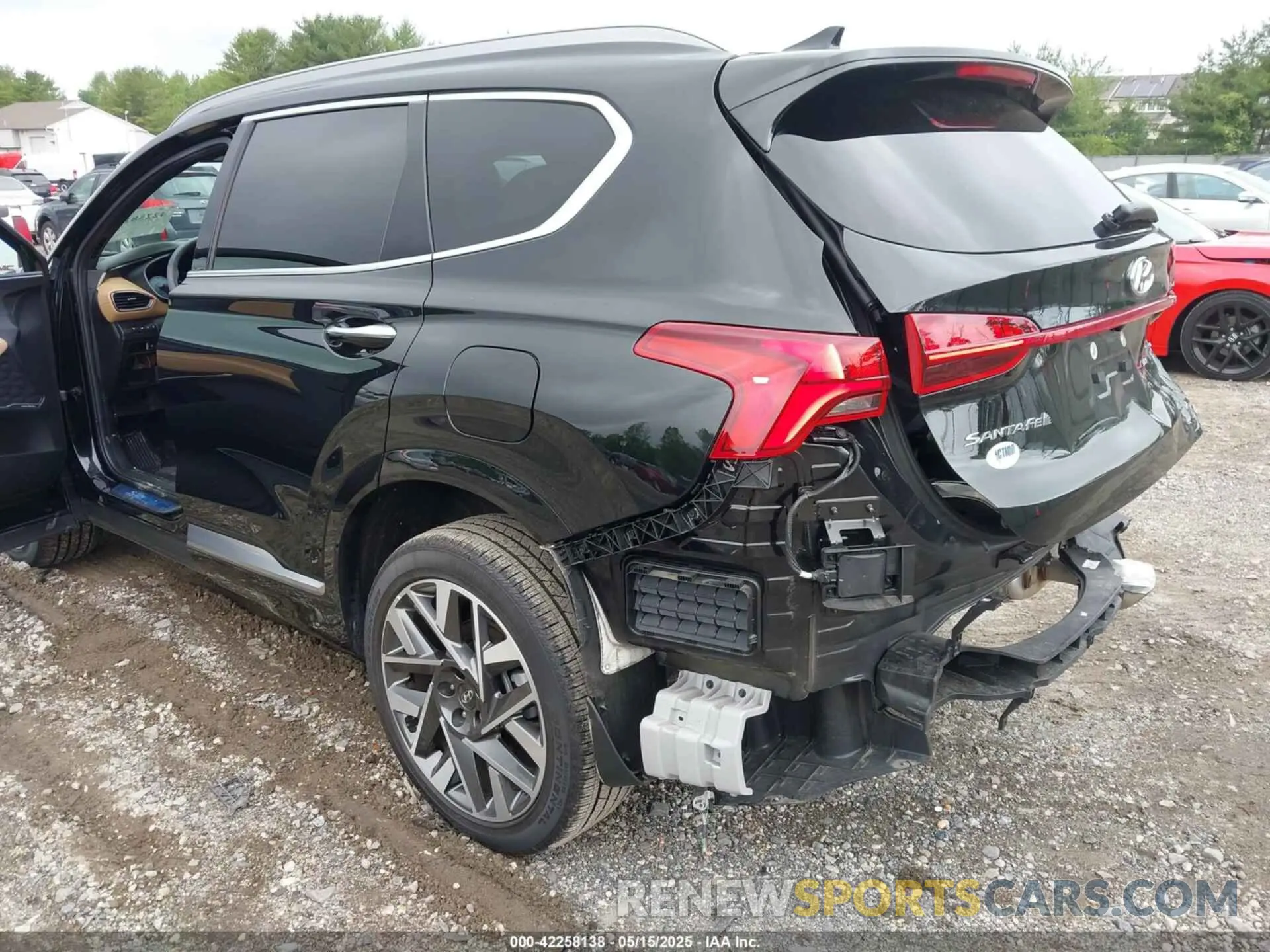 18 Photograph of a damaged car 5NMS5DAL3PH579506 HYUNDAI SANTA FE 2023